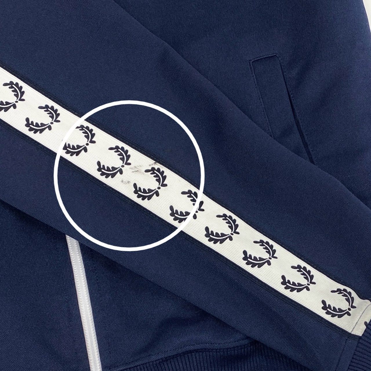 68g24 【ポルトガル製】FRED PERRY フレッドペリー サイドライン トラックジャケット ジャージ サイズS ネイビー メンズ ジャケット_