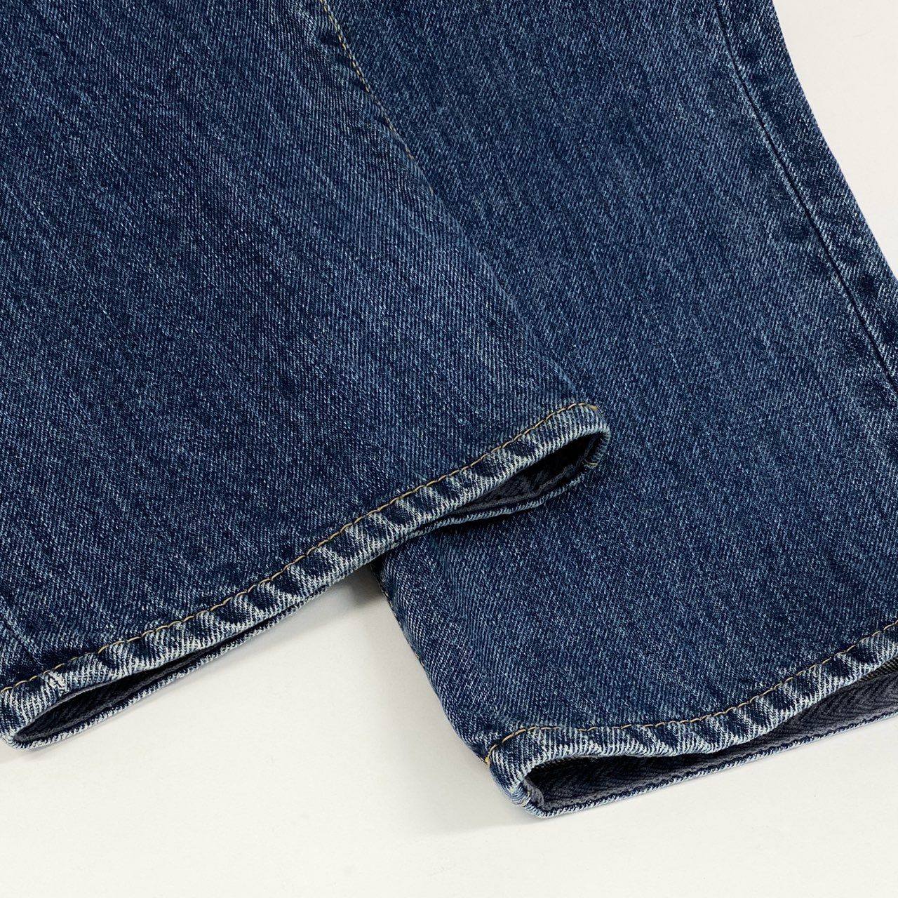 40h24 《新品保管品》sacai サカイ BELTED STRAIGHT DENIM PANTS ベルテッドデニムパンツ ストレートデニムパンツ 23SS 23-3020M 1サイズ インディゴ メンズ 男性用k02i
