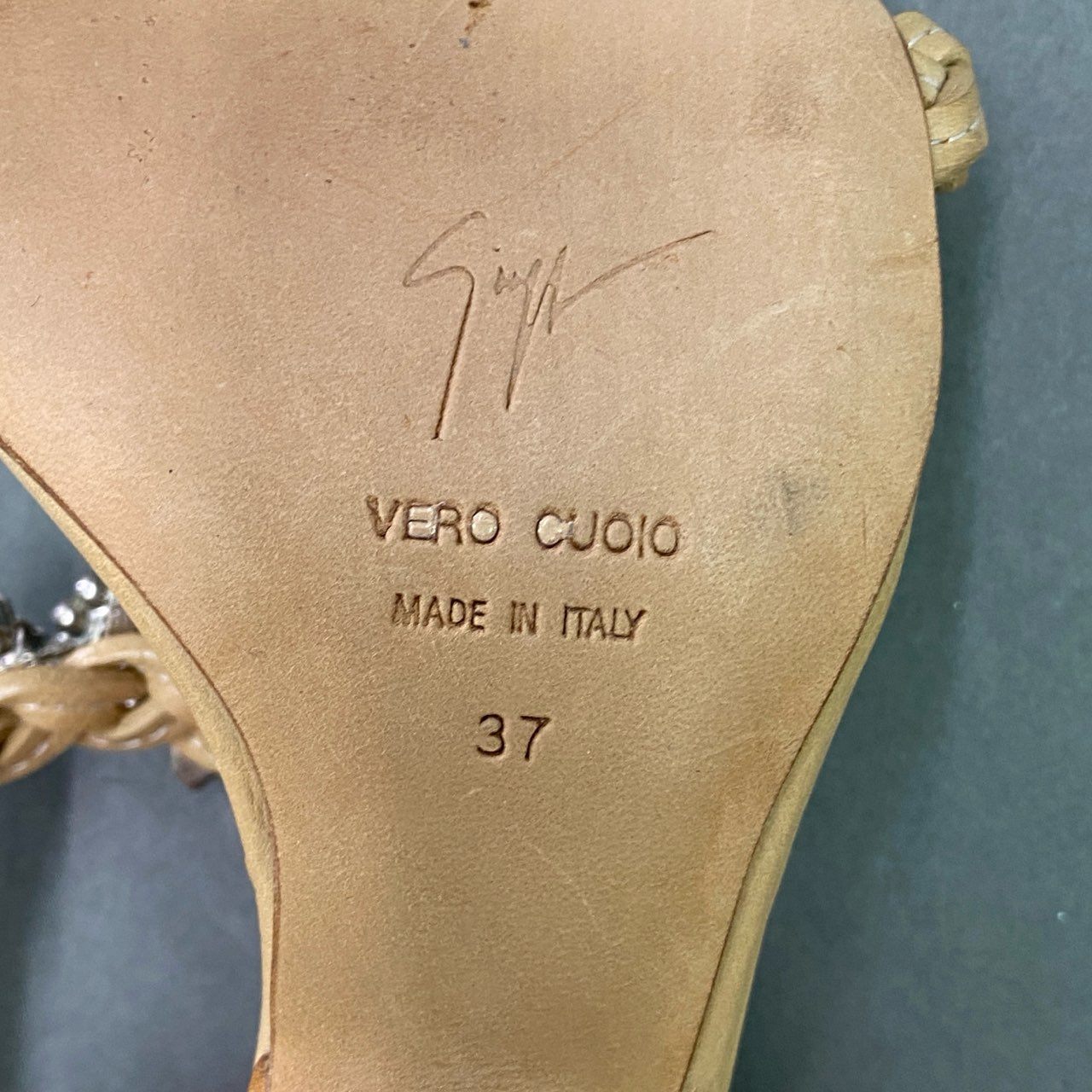 1e26 《美品》 GIUSEPPE ZANOTTI ジュゼッペザノッティ クリスタルビジュー レザーサンダル 37 ベージュ Leather アンクルストラップ シューズ 夏