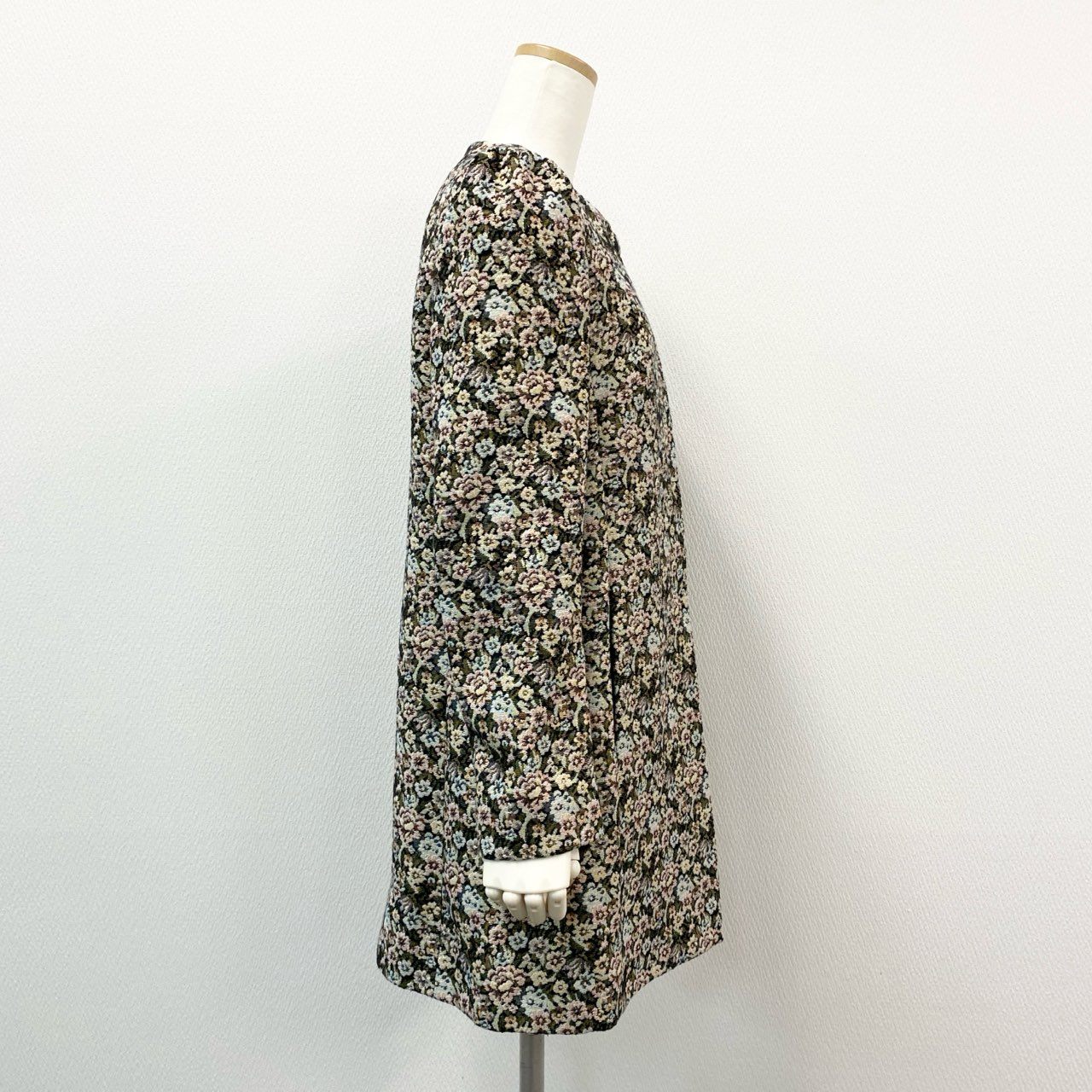 51f2 【美品】 RED VALENTINO レッドヴァレンティノ ゴブラン織り 花柄コート 薄手コート ラメジャガード サイズ42 マルチカラー レディース