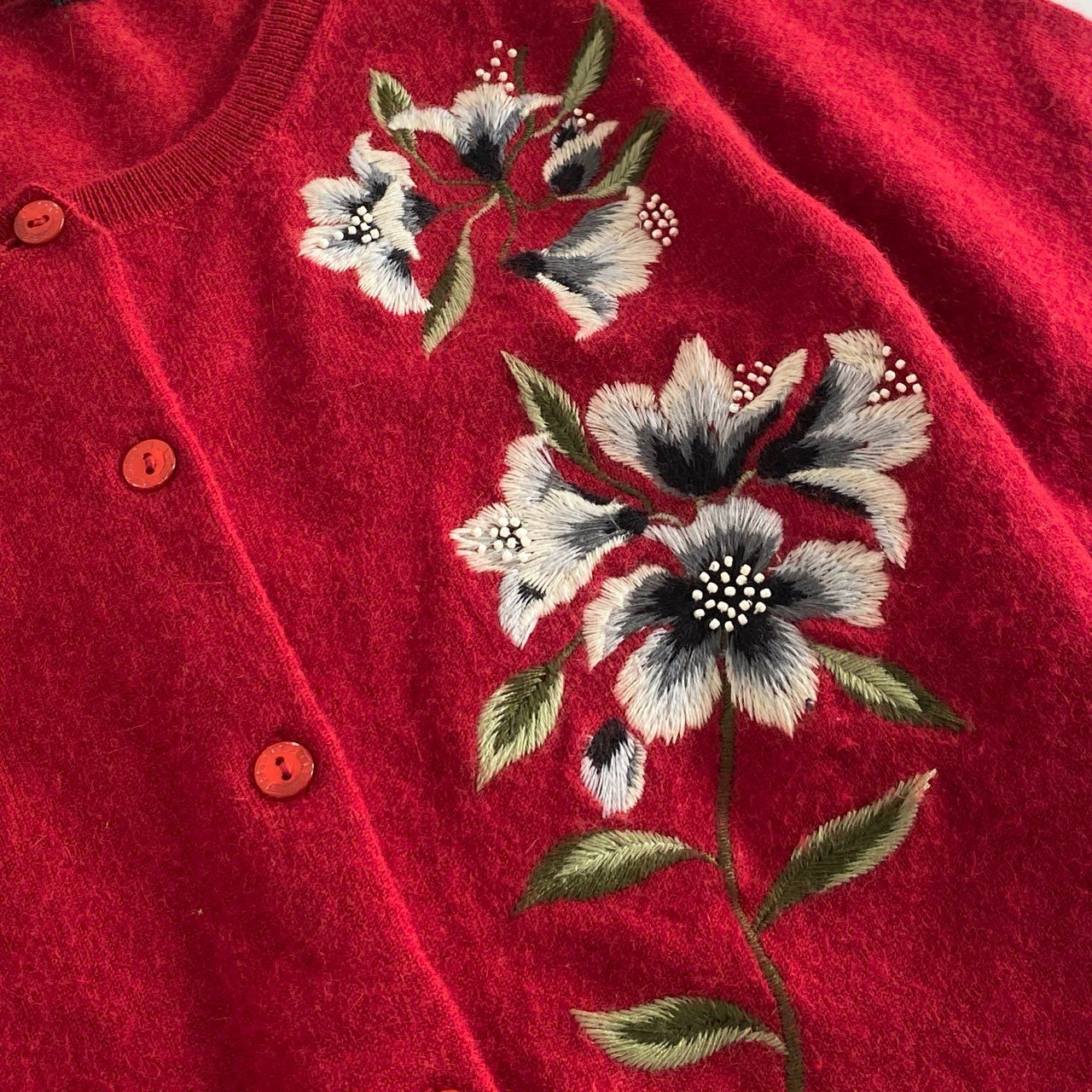 8j17 VIVIENNE TAM ヴィヴィアン タム フラワー刺繍 ウールカーディガン 1 レッド Vivienne Westwood ヴィヴィアン ウエストウッド
