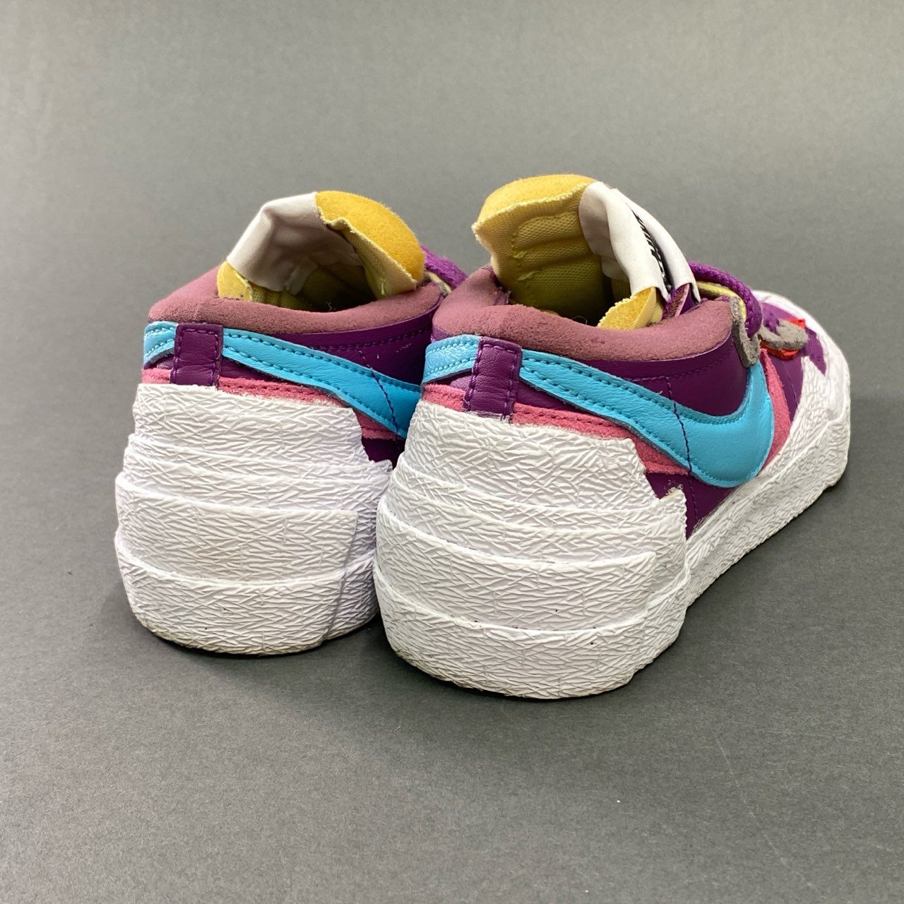 1l3 NIKE ナイキ × SACAI サカイ × KAWS カウズ BLAZER LOW ブレーザー ロゥ スニーカー DM7901-500 22.5cm パープル
