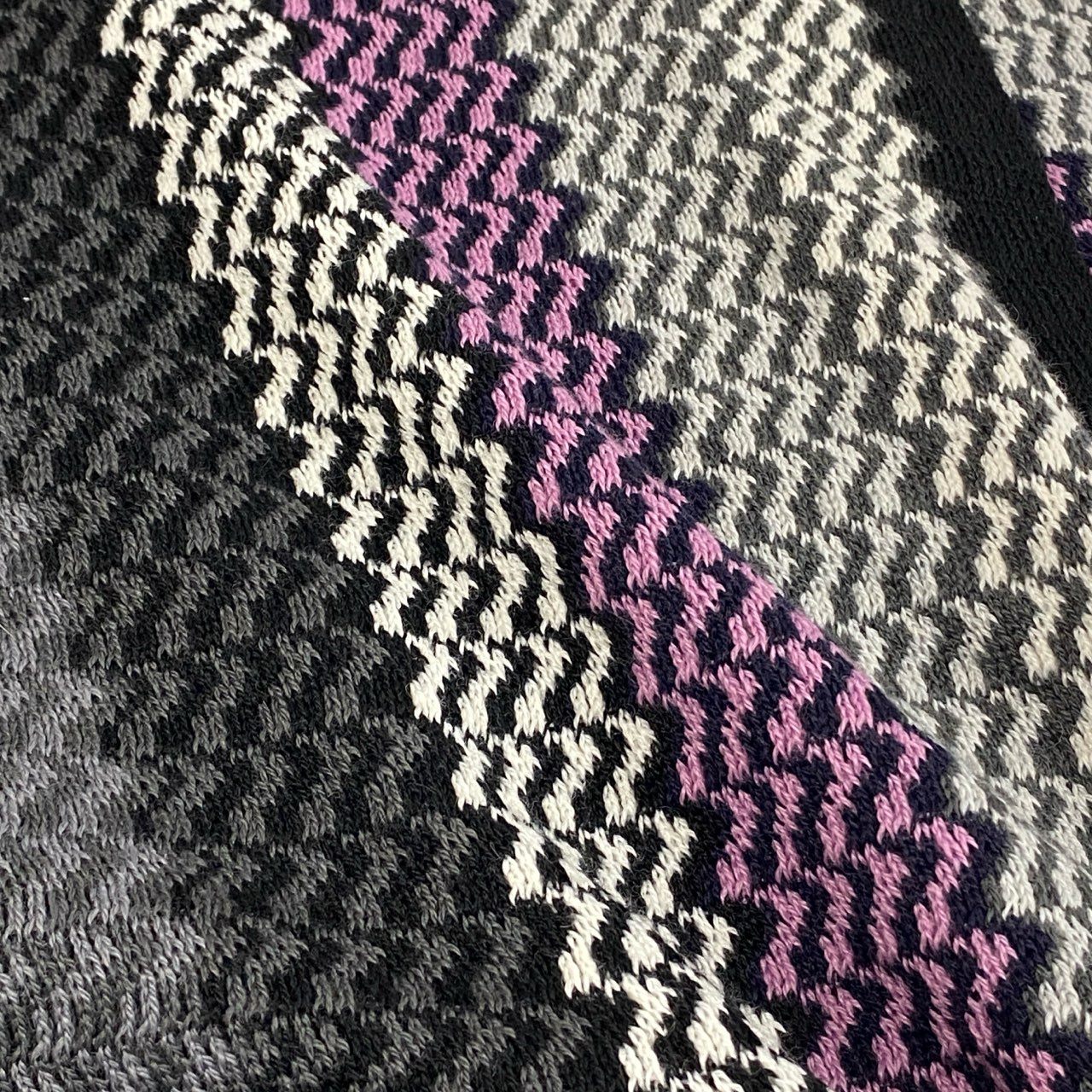 h1 MISSONI ミッソーニ イタリア製 フリンジマフラー 服飾小物 ストール ブラック グレー パープル ユニセックスk02i