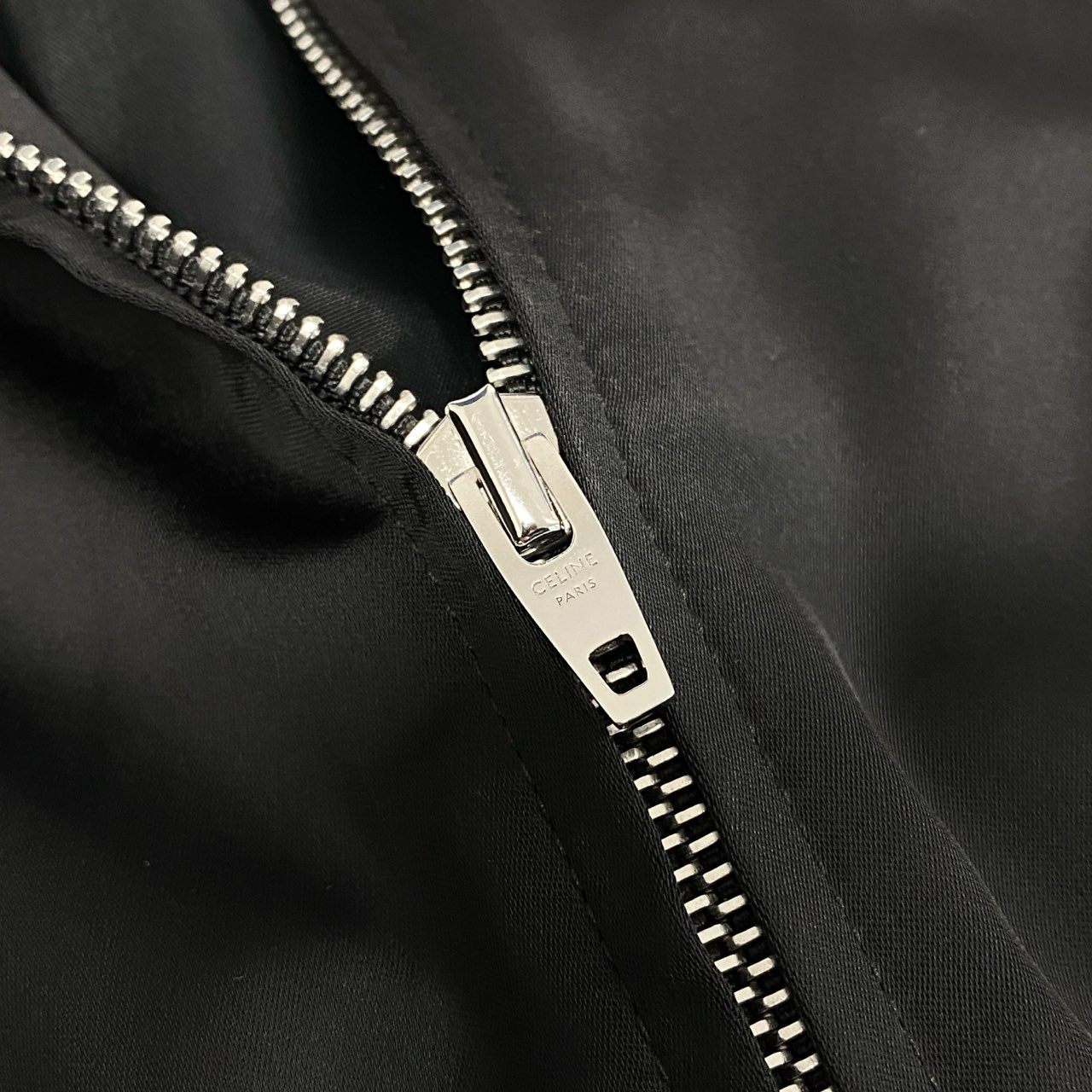 32l26 《美品》 イタリア製 CELINE セリーヌ 22SS パームツリーエンブロイダリーテディジャケット スタッズ レザー切替 ブルゾン 2V57H851C 44 ブラック