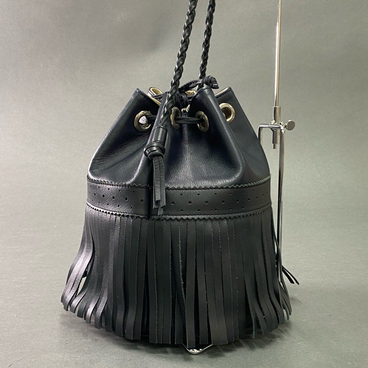 Cb10 J&M DAVIDSON ジェイアンドエムデヴィッドソン CARNIVAL カーニバル セミショルダーバッグ 巾着 バケットバッグ フリンジ レザー ブラック 本革