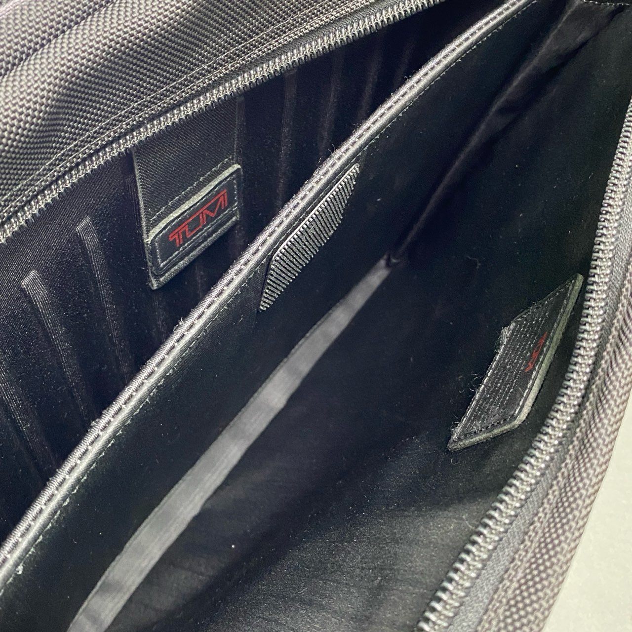 Fc21 TUMI トゥミ Alpha Travel & Business アルファ トラベル ブリーフケース 26130DH ブラック ビジネス ショルダーバッグ フォーマル