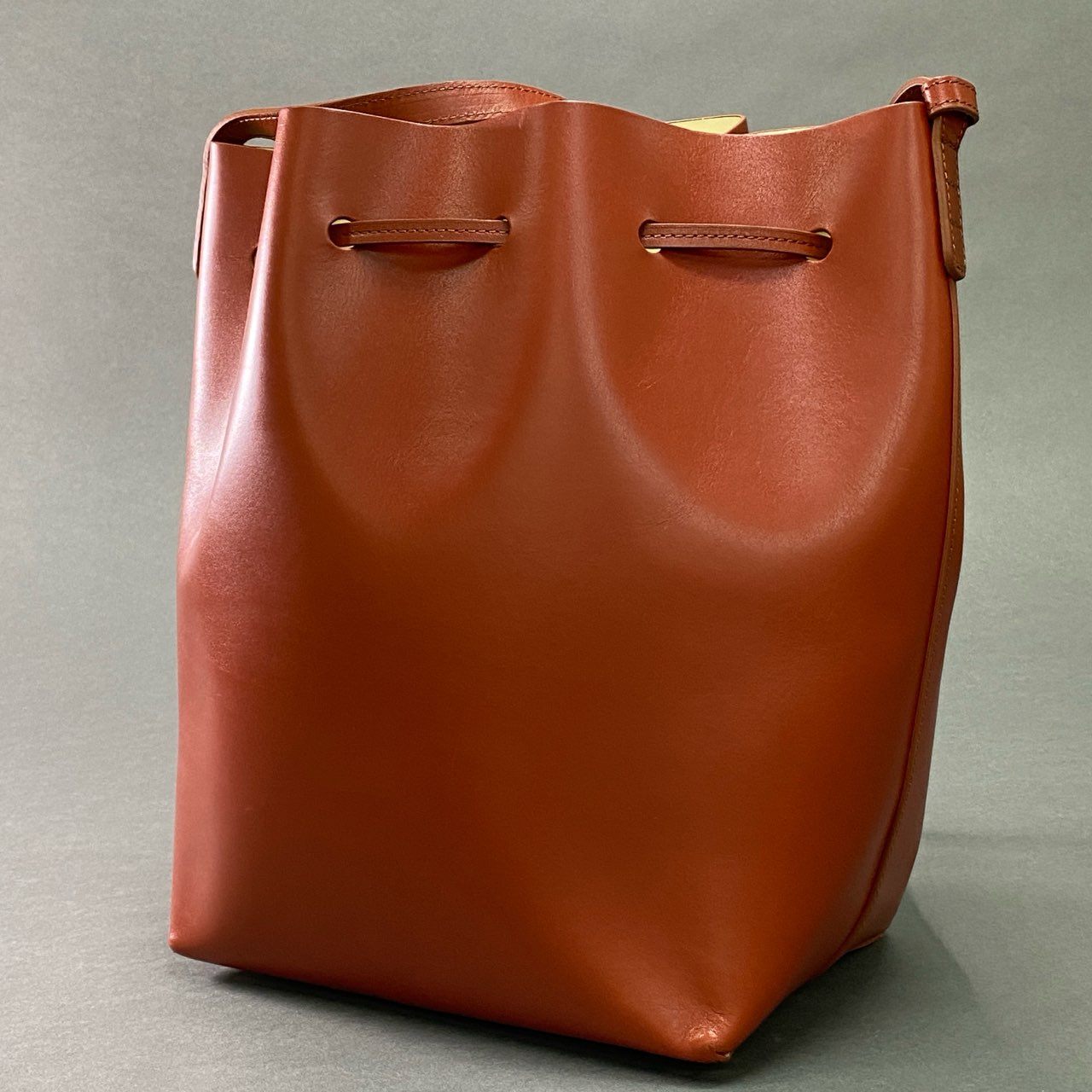 Bc10 MANSUR GAVRIEL マンサーガブリエル レザーショルダーバッグ レッド Leather カバン 大容量◎ Shoulder Bag タグ付き
