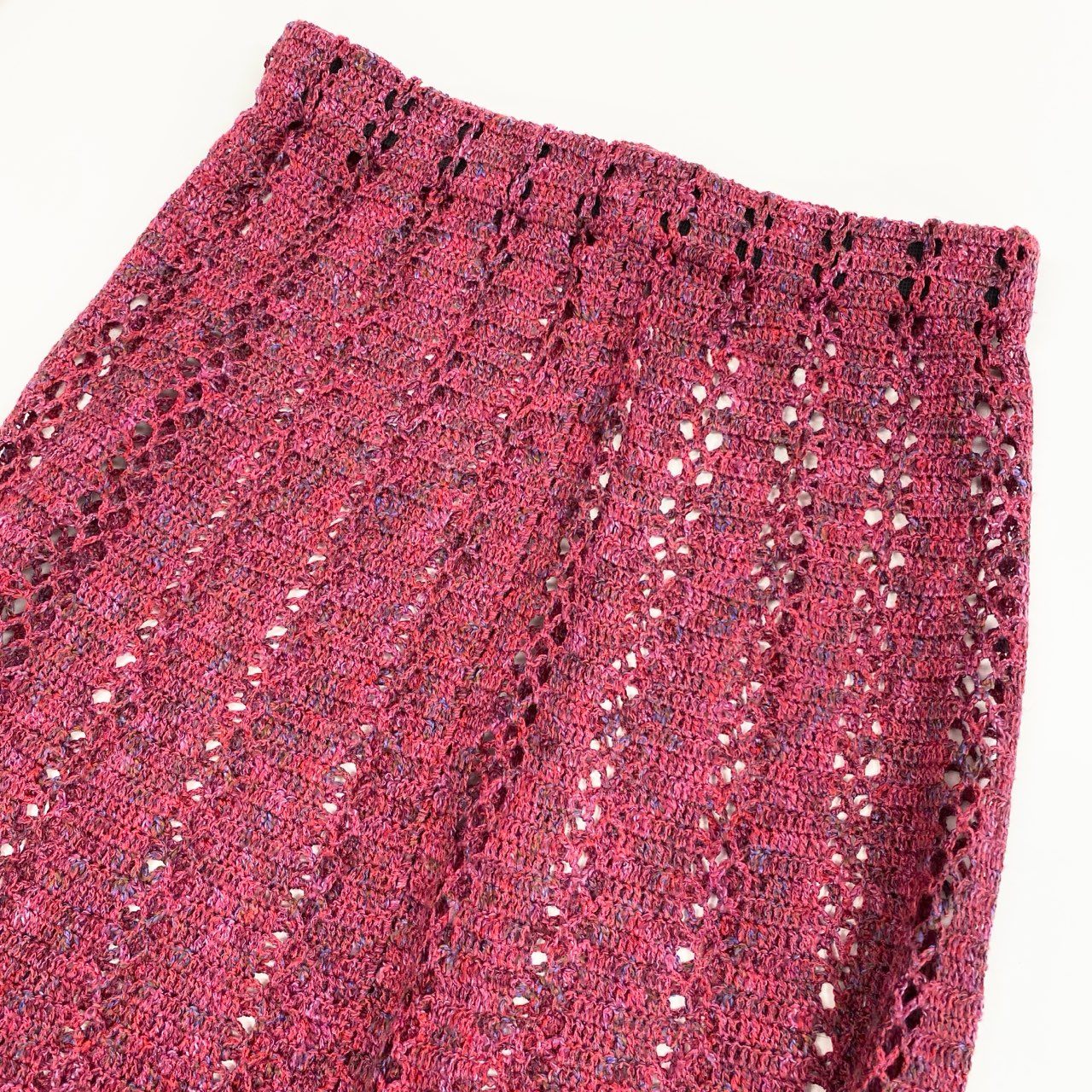 30i30 《美品》TOYOKO SAITO サイトウトヨコ 斎藤都世子 ニットセットアップ スカートセットアップ カギ編みニット ピンク マルチカラー レディースo07t