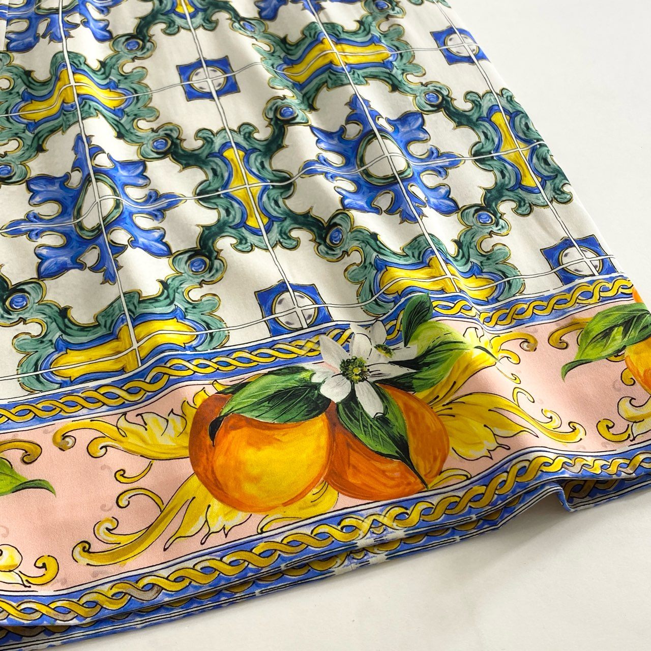 59g26 《未使用保管品》 タグ付 イタリア製 DOLCE&GABBANA ドルチェアンドガッバーナ マヨリカ 総柄プリント スカート ボトムス F4V38T 36 マルチカラー シルク