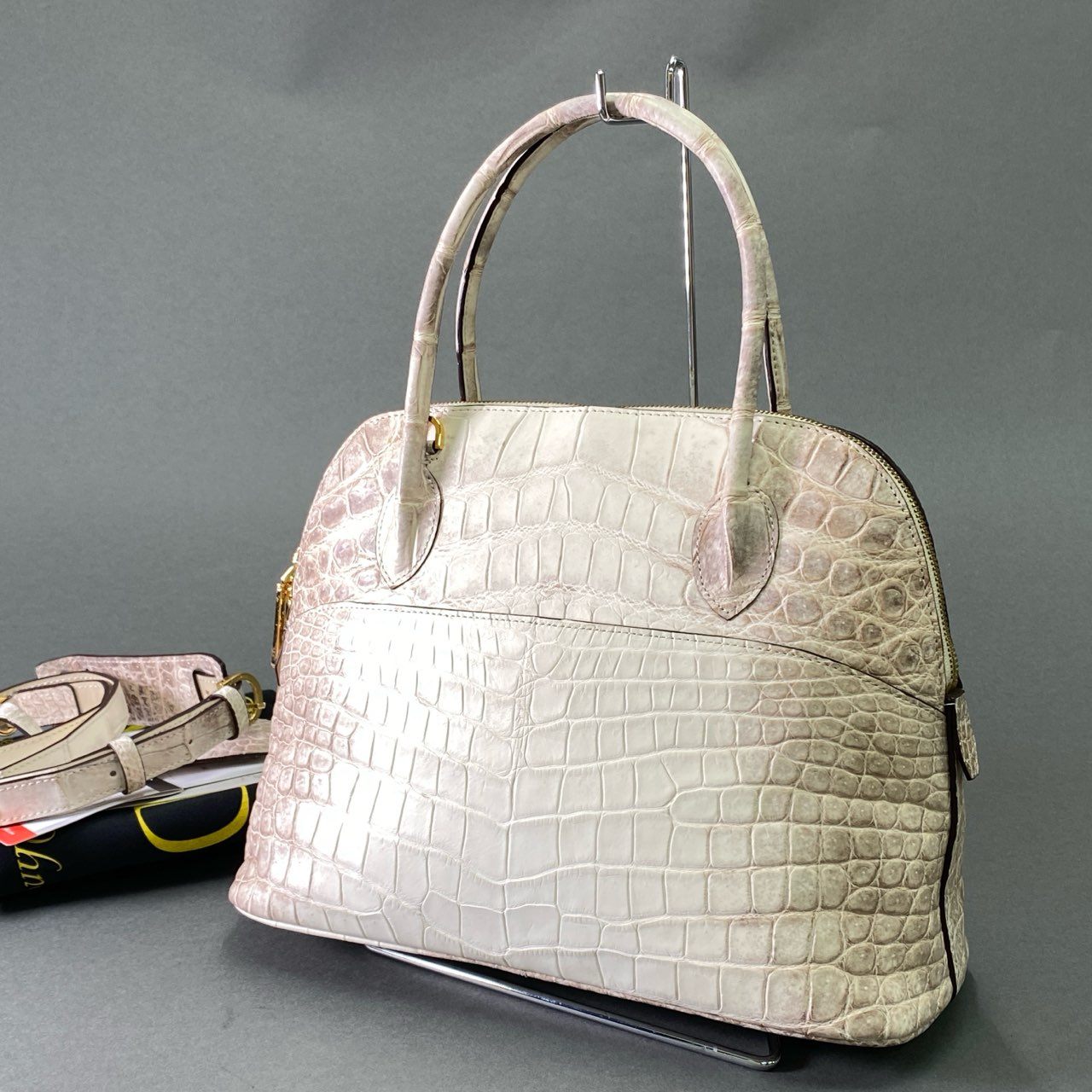 Fe18 【極美品】定価143万 JRA認定 COCOCLELUX GOLD 5スター