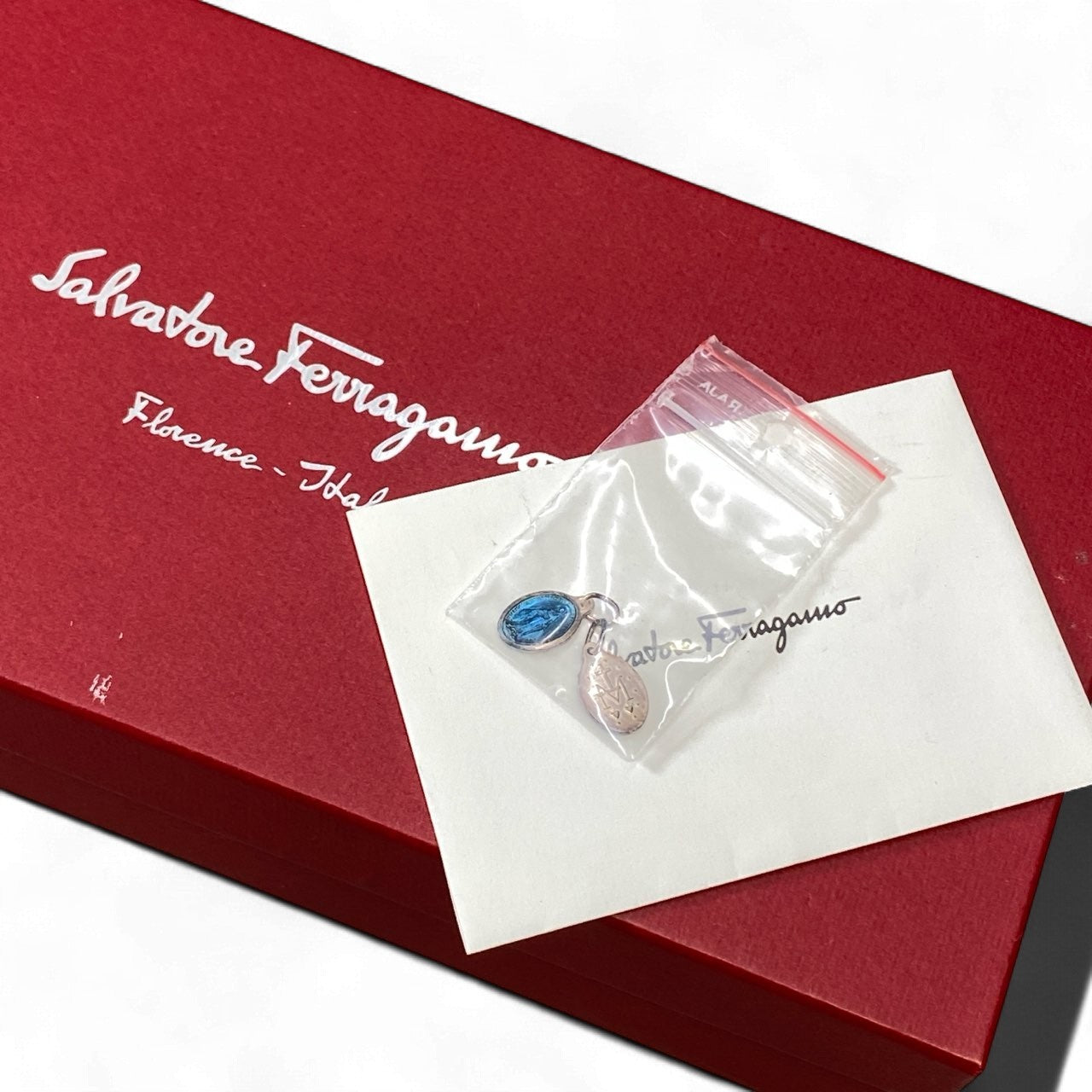 1k18 Salvatore Ferragamo サルヴァトーレフェラガモ ヒールパンプス ローヒール チャンキーヒール ヴァラリボン エナメルレザー ラインストーン装飾 5 1/2 ブラックo07t