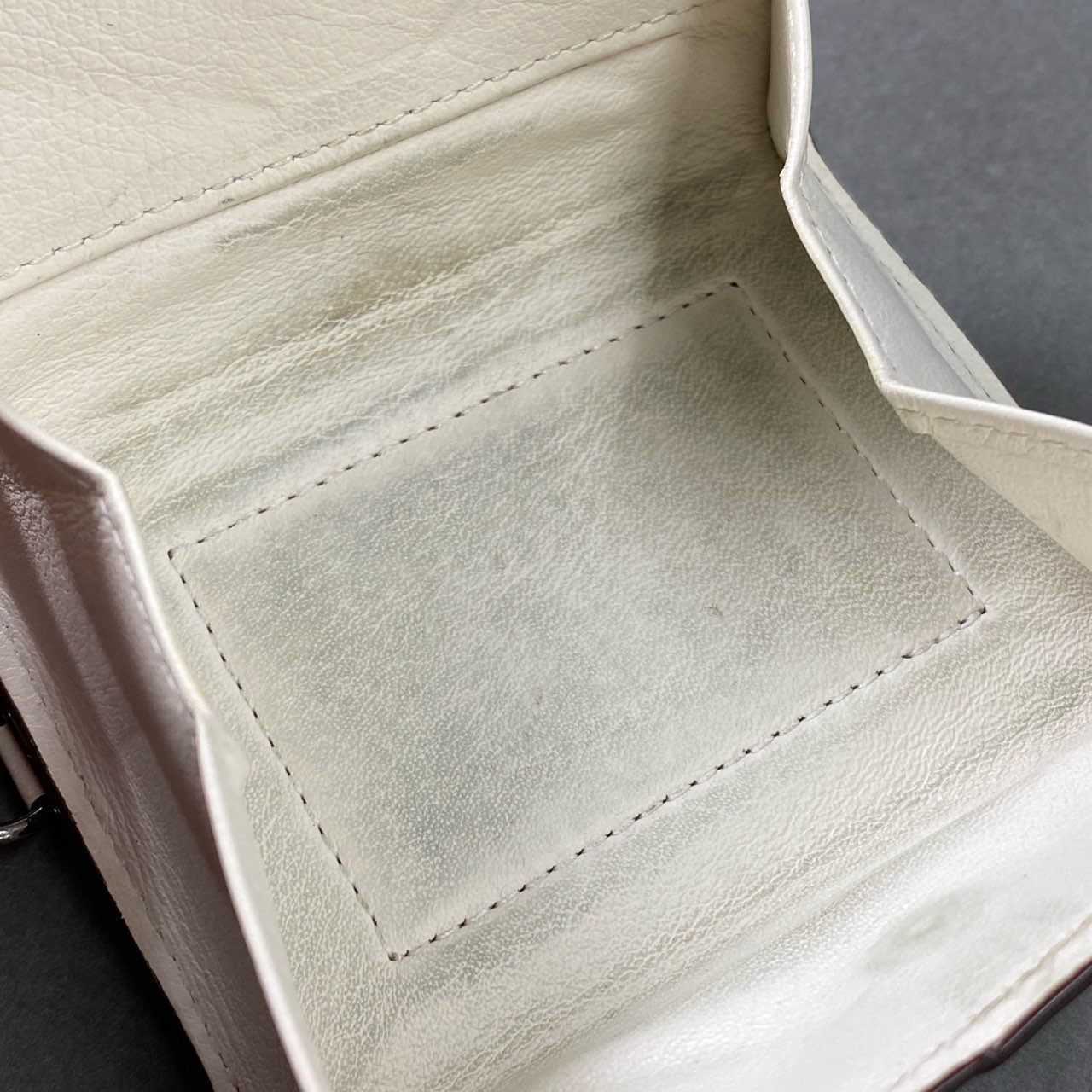 7f12 J&M DAVIDSON ジェイアンドエム デヴィッドソン 三つ折り財布 スタッズ レザーショートウォレット ホワイト Leather コンパクト
