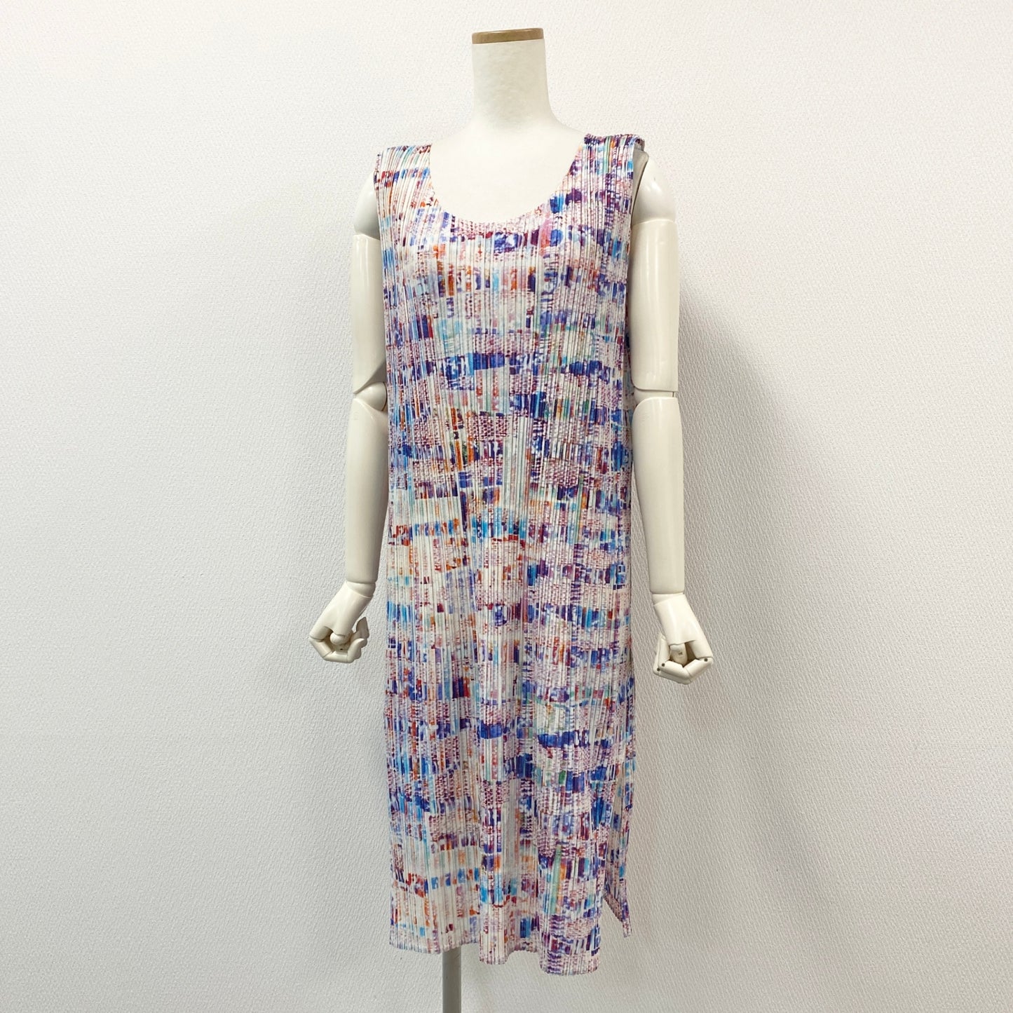 16h9 PLEATS PLEASE ISSEY MIYAKE プリーツプリーズ イッセイミヤケ 日本製 総柄プリント ノースリーブワンピース ドレス ロング丈 PP12-JH371 3 L~XLサイズ相当 マルチカラー レディースo07t