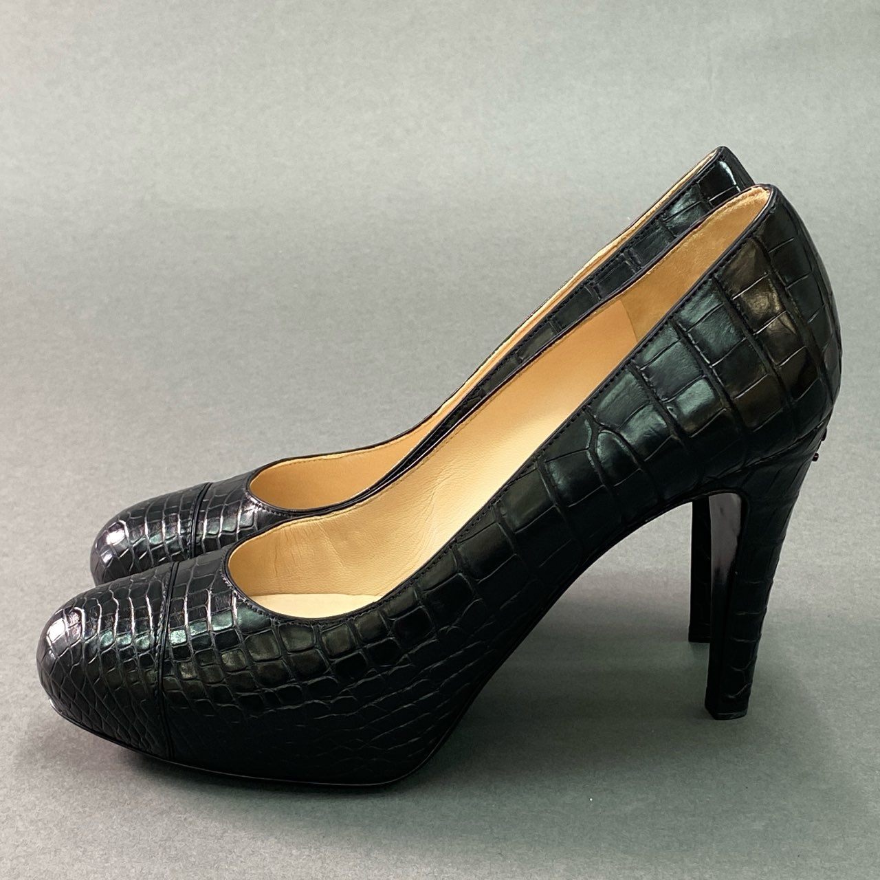9g9 《極美品》 CHANEL シャネル ココマーク リアルクロコ パンプス 37 1/2 ブラック レザー クロコダイル シューズ 本革 イタリア