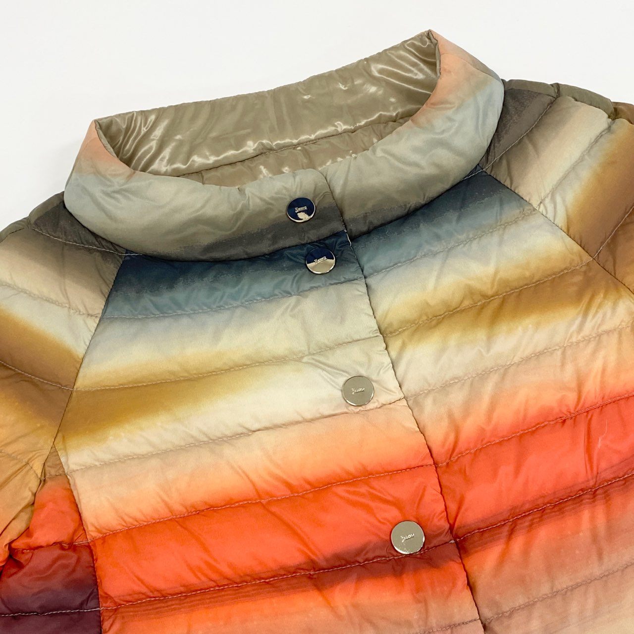 45c3 【美品】 HERNO ヘルノ Rainbow Reversible Down Jacket ショートスリーブ リバーシブル ダウンジャケット 42 レインボー 金ボタン マルチカラー ルーマニア製