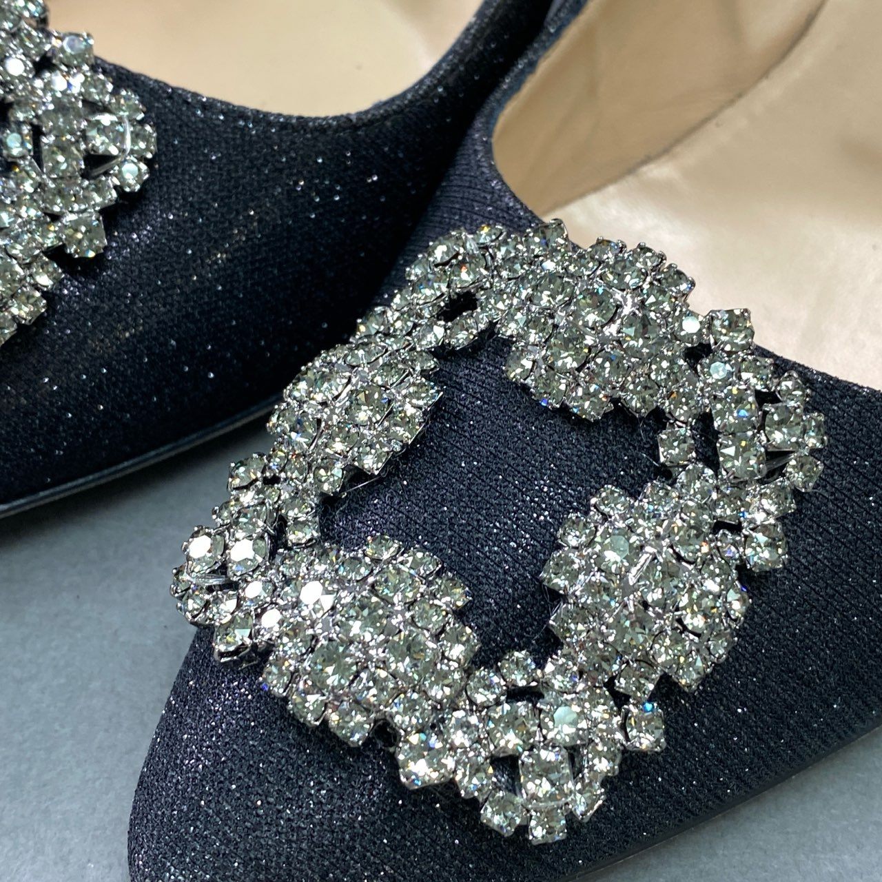 6d21 MANOLO BLAHNIK マノロブラニク HANGISI FMC ハンギシ ラインストーン グリッターラメパンプス 38 ブラック セレモニー パーティ 結婚式 シューズ 箱付き