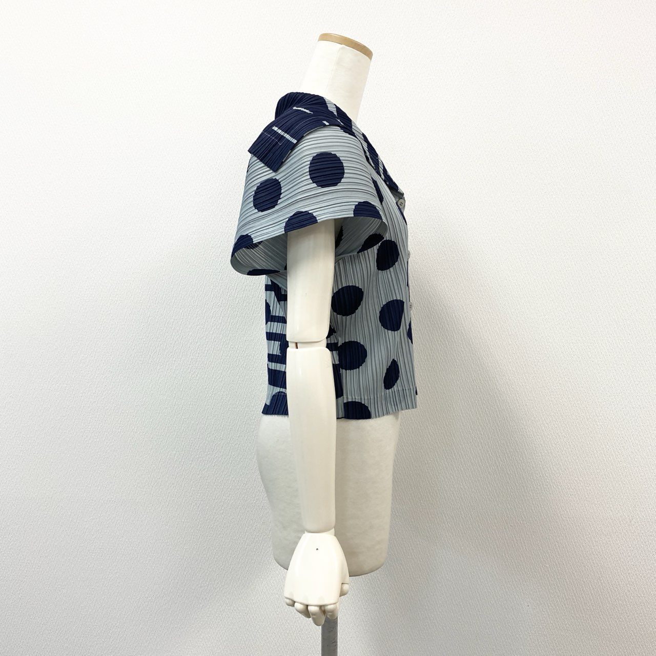 60f23 PLEATS PLEASE ISSEY MIYAKE プリーツプリーズ イッセイミヤケ ドット柄 セーラーカラー ノースリーブブラウス トップス カーディガン 羽織 日本製 PP41-JD681 3 ブルー