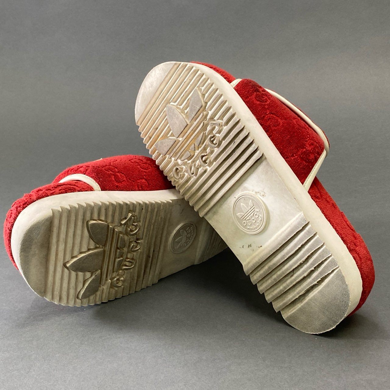 8g8 GUCCI グッチ × adidas アディダス GG プラットフォーム サンダル 27cm相当 レッド シューズ トレフォイル コラボ 保存袋有