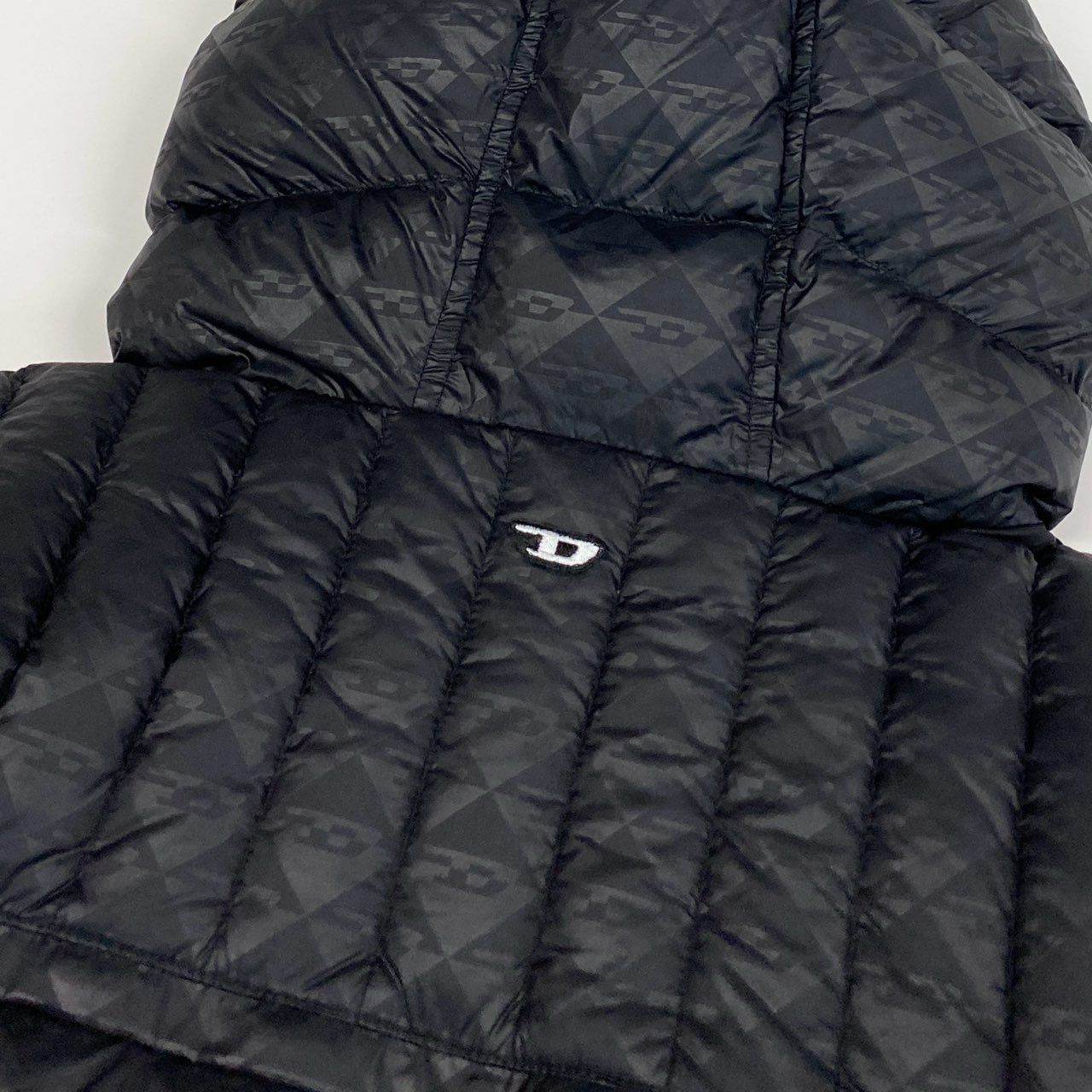 50a19 DIESEL SPORT ディーゼル 55DSL ダウンジャケット フーデット ジャンパー 総柄 メンズ 紳士服 AMWT-KOOPU-HT26 XXL ブラックu02t