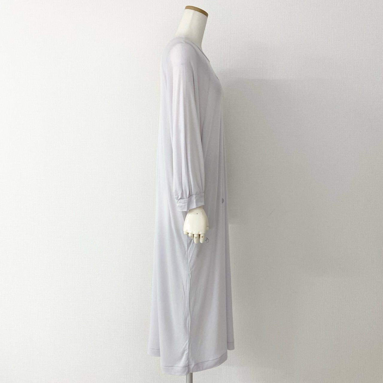 19i23《新品タグ付き) mina perhonen ミナペルホネン choucho カットソーワンピース ロングワンピース za 8609 サイズ36 ライトグレー レディース