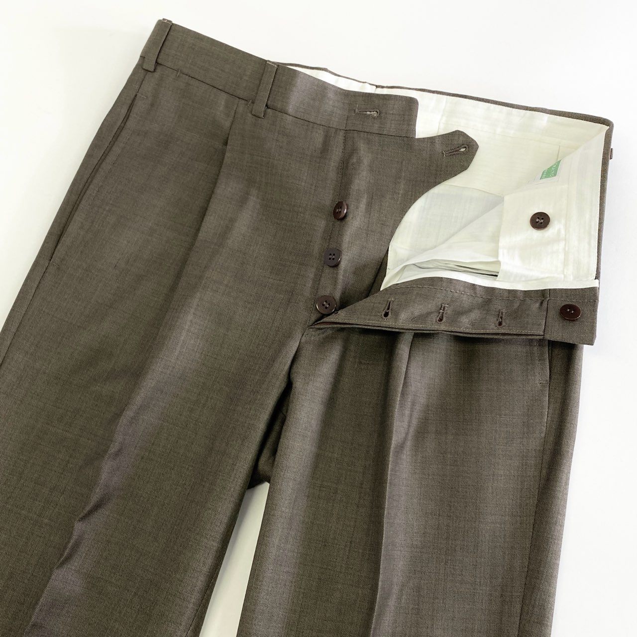 39k13 LIVERANO&LIVERANO リベラーノアンドリベラーノ シングルスーツ セットアップ テーラードジャケット/スラックスパンツ サイズ44 カーキ系 ウール100% メンズ イタリア製