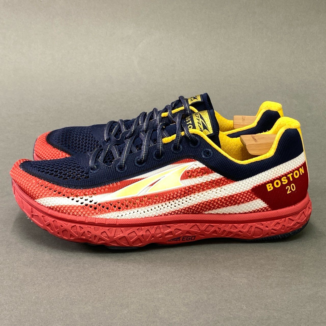 5a5 《美品》 ALTRA アルトラ Escalante Racer エスカランテレーサー Boston 20 ボストン スニーカー US7 レッド ネイビー ランニングシューズ