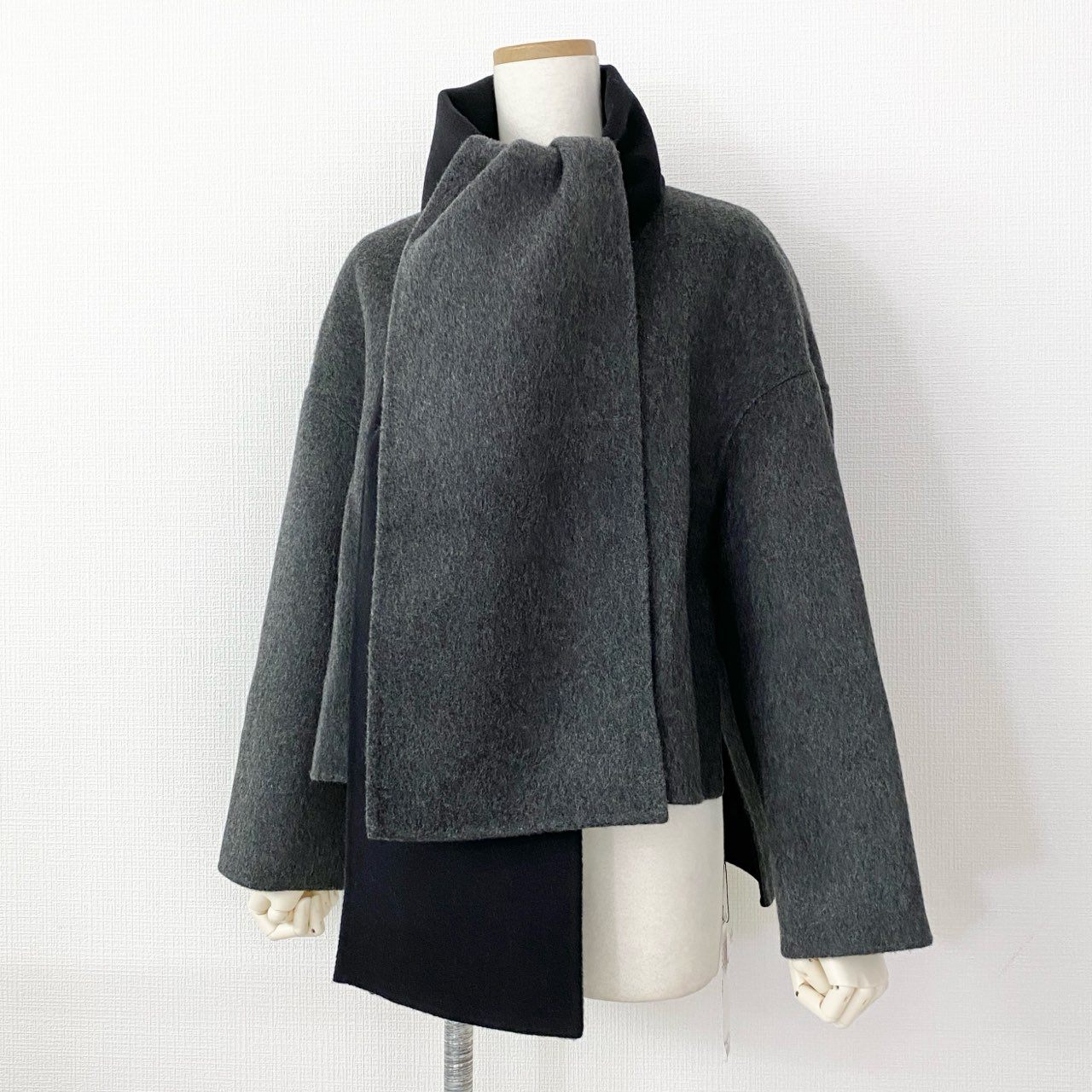 8j17 《未使用保管品》定価¥73,700 ADORE アドーア 2トーン リバージャケット 531-9250003 36 グレー カシミヤ混 CASHMERE