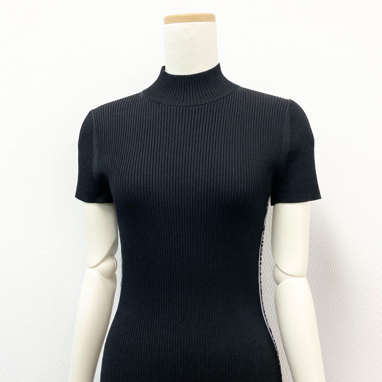 16j20 《美品》MICHAEL KORS マイケルコース サイドロゴテープ ニットワンピース タイトワンピース JS180LN5ZV Sサイズ ブラック ホワイト レディースu02t