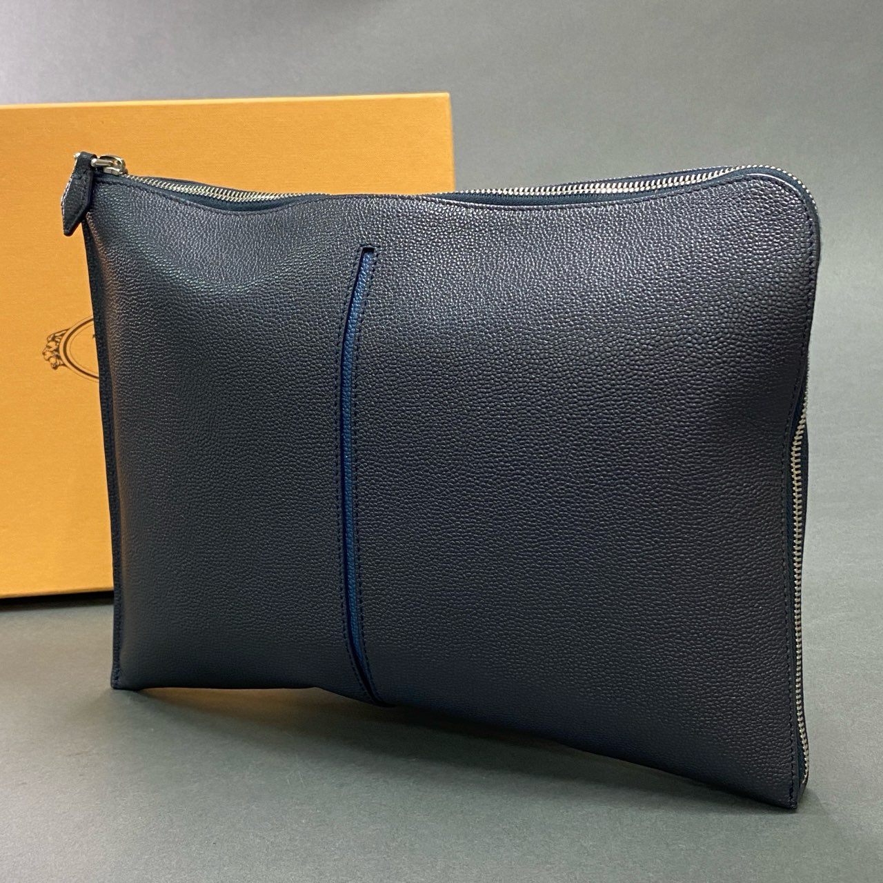 Ba27 TOD'S トッズ レザークラッチバッグ L字ジップ ハンドバッグ 手持ちカバン イタリア製 ネイビー 本革