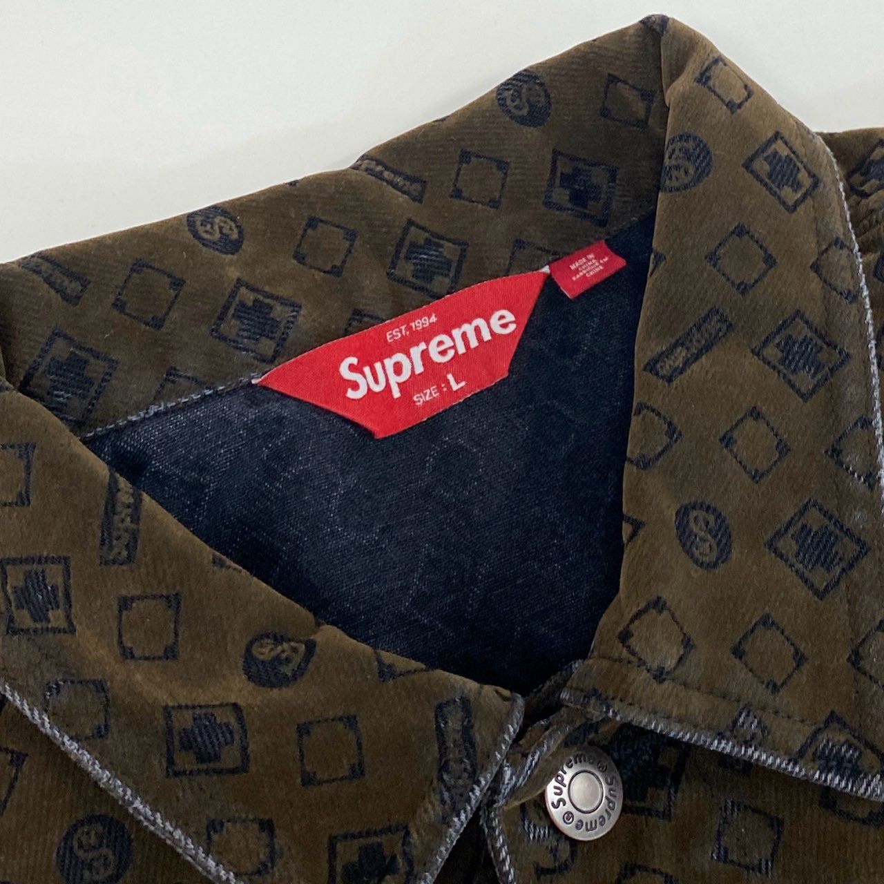 34d4 SUPREME シュプリーム 23SS Flocked Denim Trucker Jacket トラッカージャケット 総柄プリント L ブラウン系