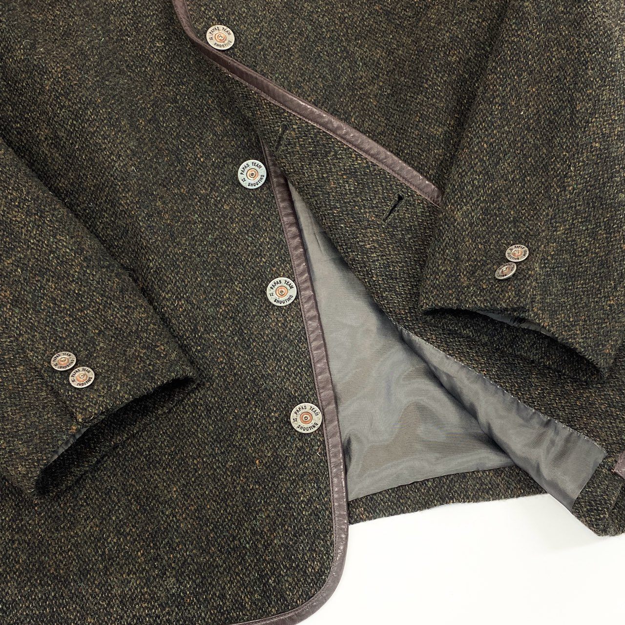51f3 Papas パパス Harris Tweed ハリスツイード ノーカラー ツイードジャケット オーバーサイズ レザーパイピング アウター 50 L グリーン カーキ系 ウール 牛革