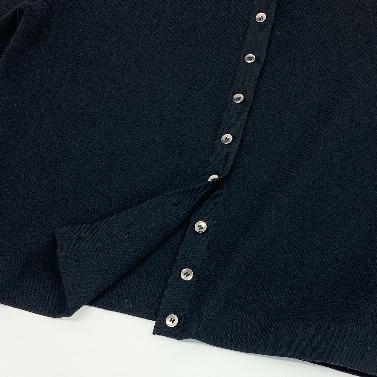 35d7 《新品タグ付き》 FOXEY フォクシー グレースウール ニット セーター ロゴプレート 30525 サイズ38 ブラック ウール100% レディース 日本製
