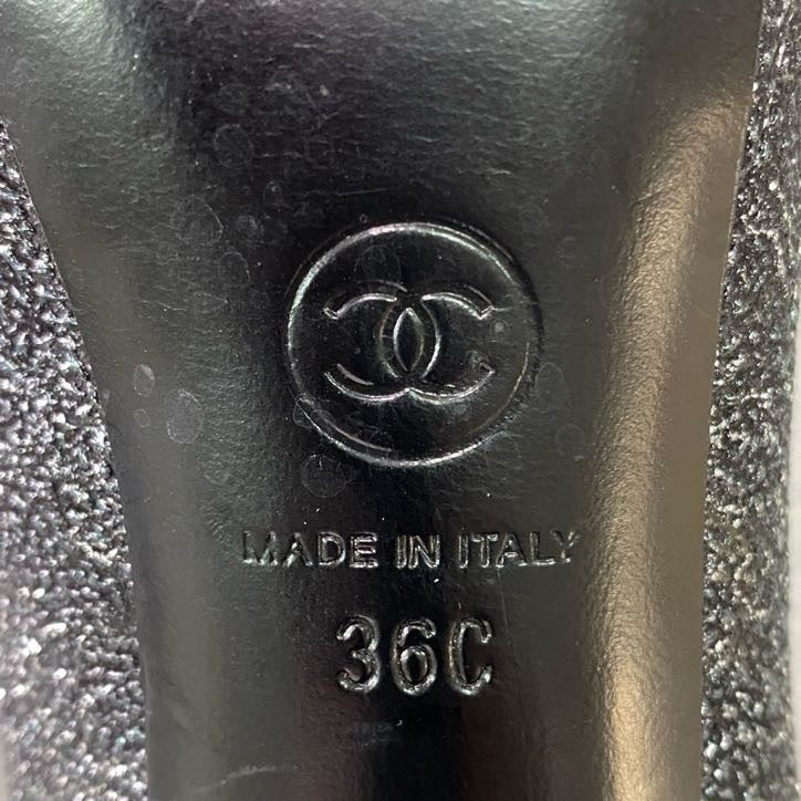 4f4 《美品》 CHANEL シャネル ココマーク エナメルトゥ グリッター パンプス 36C ブラック グレー シューズ イタリア製