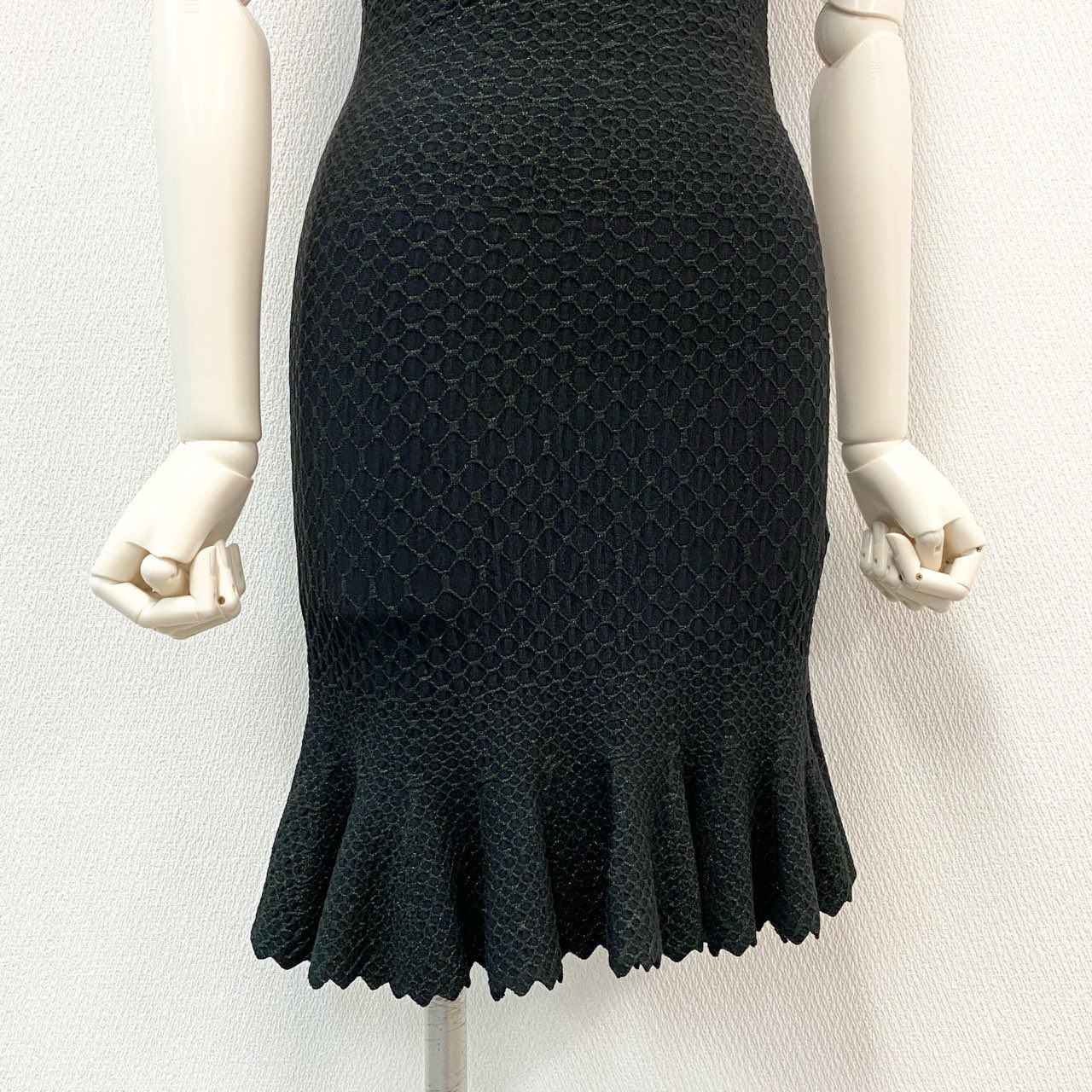 35d7 イタリア製 ALAIA アライア ニットワンピース 裾フレア マーメイドワンピース サイズ38 ブラック グリーン レディース