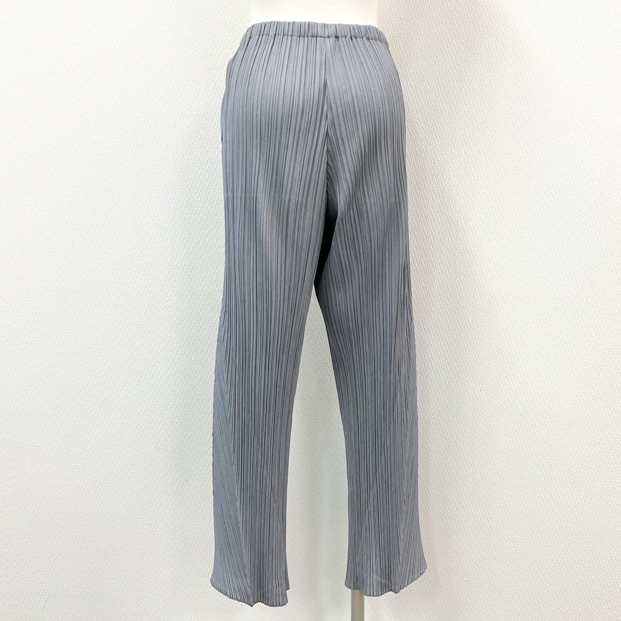 59e9 PLEATS PLEASE プリーツプリーズ イッセイミヤケ スリット入り 変形パターン プリーツパンツ ボトム PP71-JF412 サイズ4 ライトグレー レディース 女性用