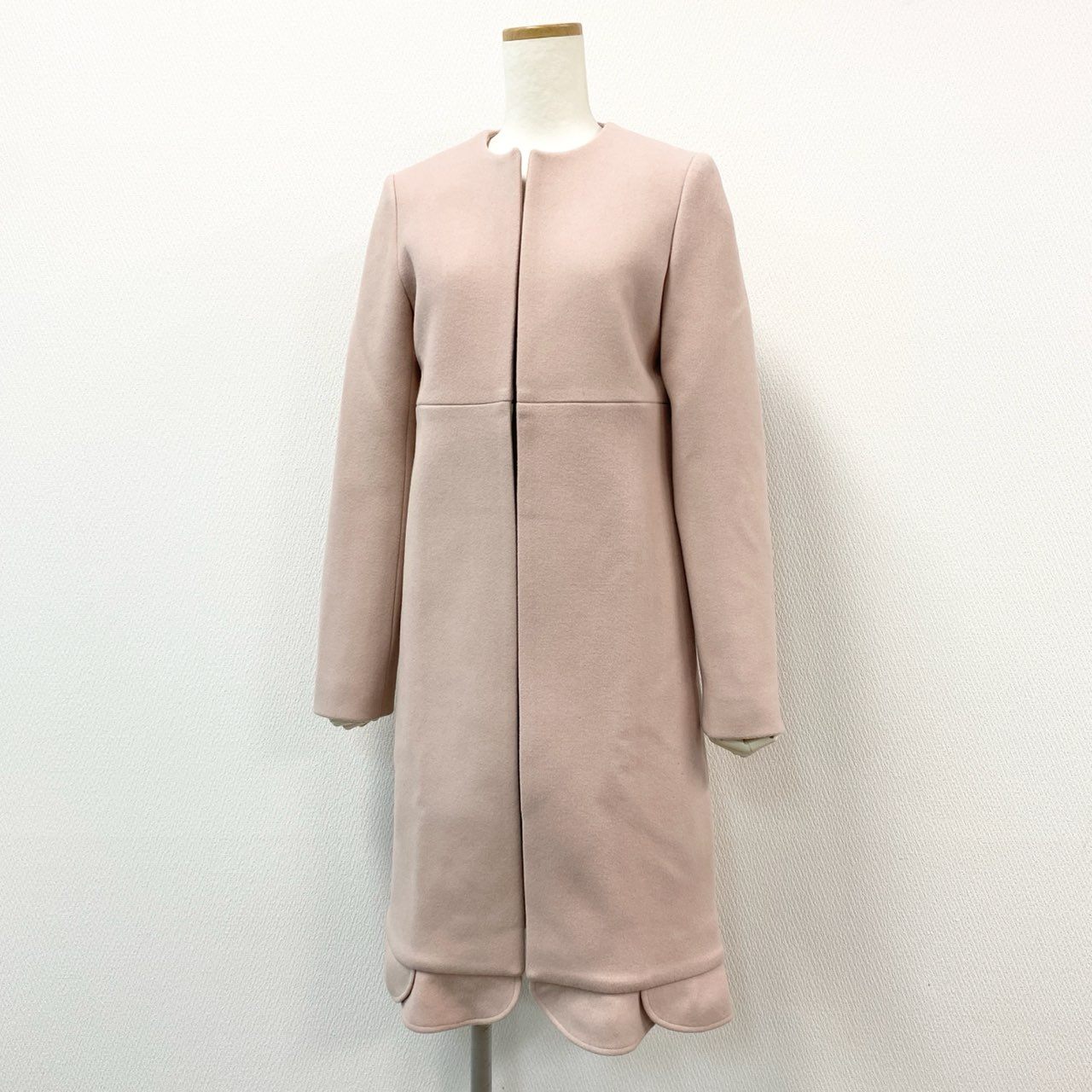 68g24 《未使用保管品》 YOKO CHAN ヨーコチャン ウール ノーカラーコート 裾フリフリ アウター YCC-417-070 38 ピンク ウール レディース_