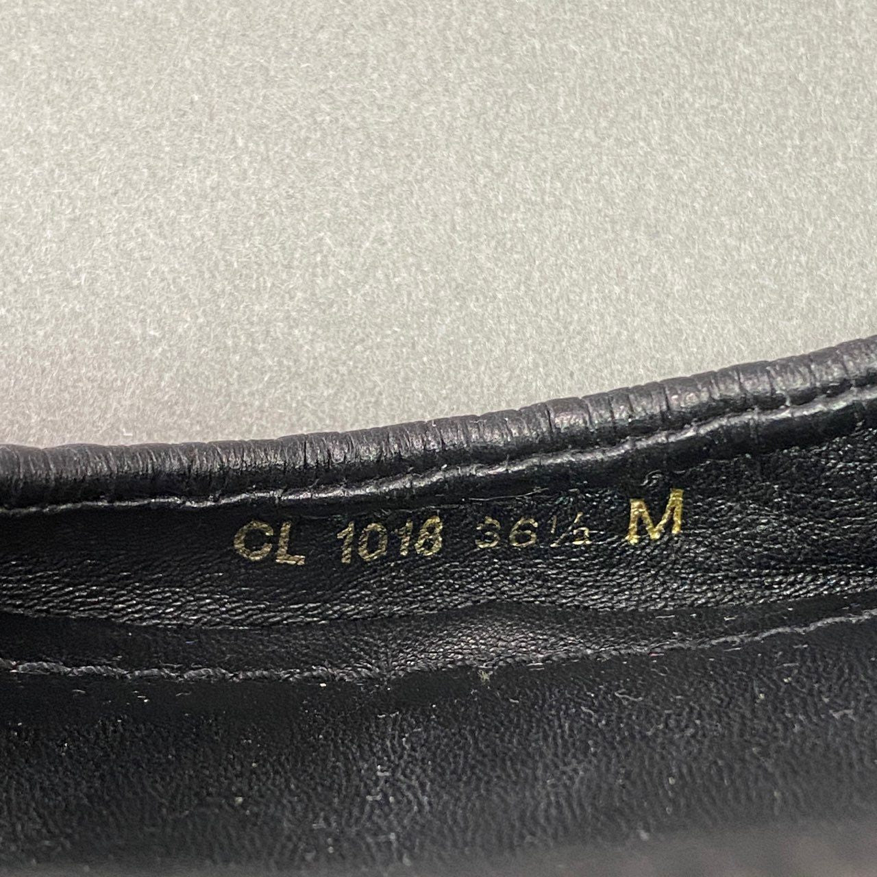 3l22 LOUIS VUITTON ルイヴィトン ゴールドLV タッセル ドライビング バレエシューズ 36 1/2 ブラック レザー イタリア製 フラット パンプス