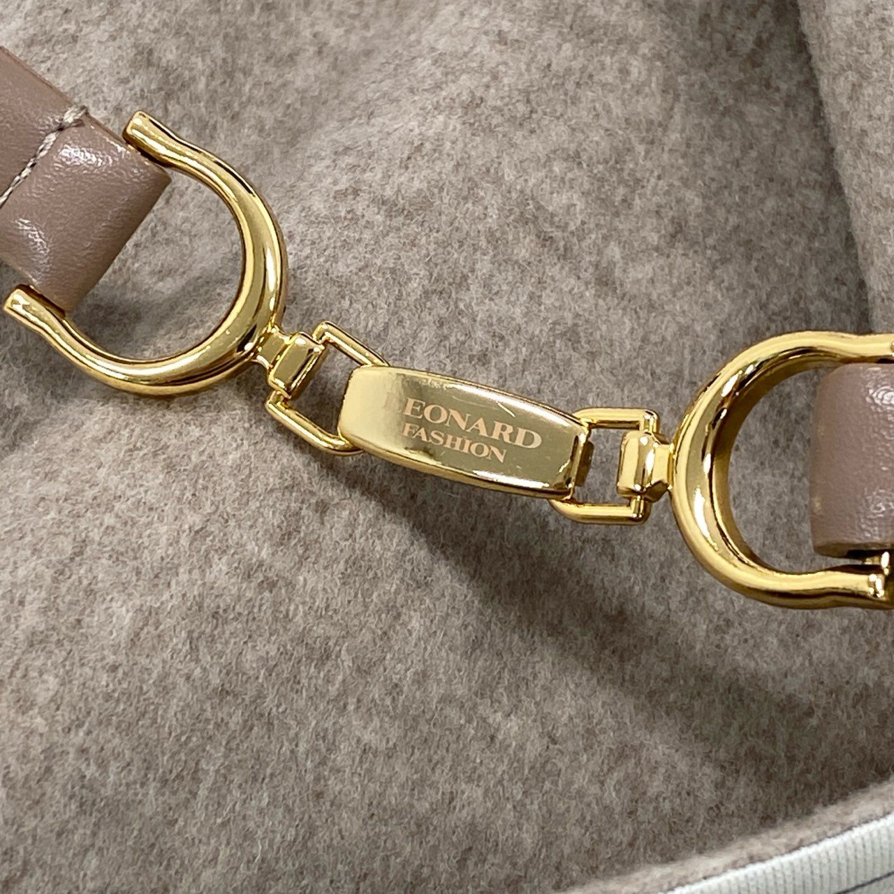 42h22《美品》 LEONARD レオナール ベルト付き リバーシブル ウールコート 0368551 38 オフホワイト ベージュ 近年モデル 美しい花柄プリント 日本製t18r