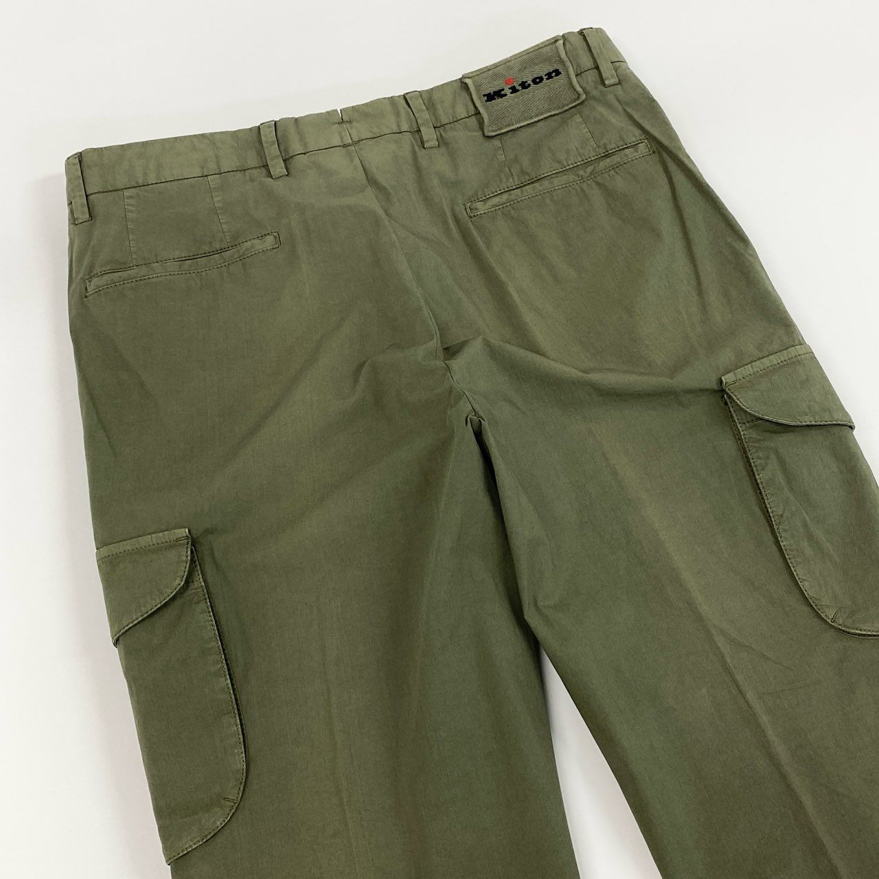 22f13 《美品》 Kiton NAPOLI キートン キトン カーゴパンツ ボトムス サイズ32 カーキ コットン ポリウレタン メンズ 紳士服 イタリア製
