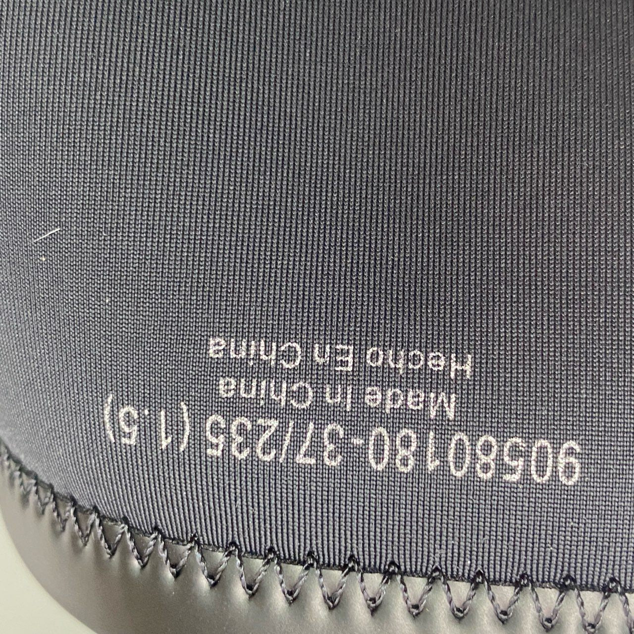 3c11 CHARLES KEITH チャールズキース ルビナ バックジップ プラットフォームブーツ 37 ブラック シューズ