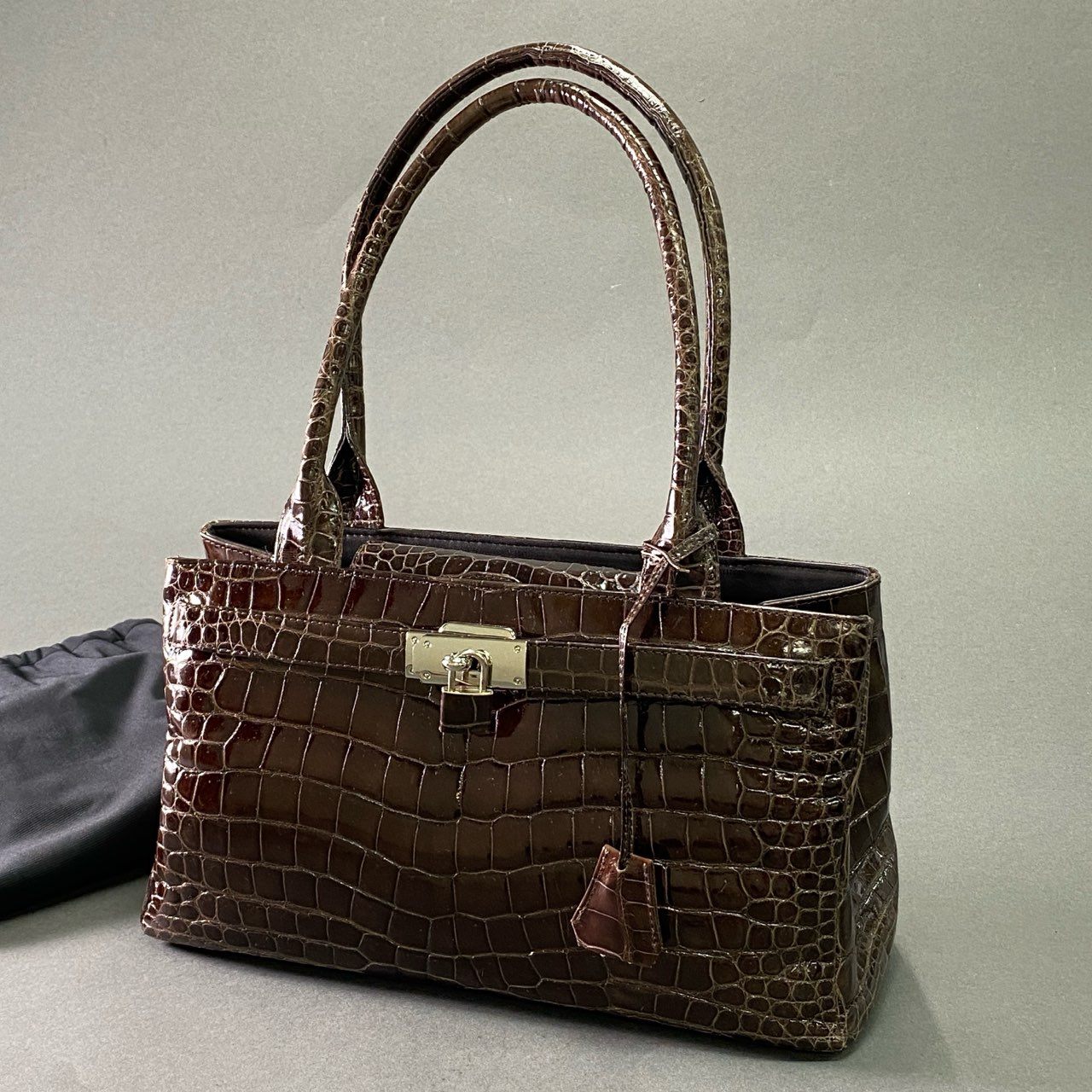 Cf10 《美品》 シャイニングクロコ ターンロック ショルダーバッグ ブラウン クロコダイルレザー 本クロコ 本革 ワニ Crocodile Leather