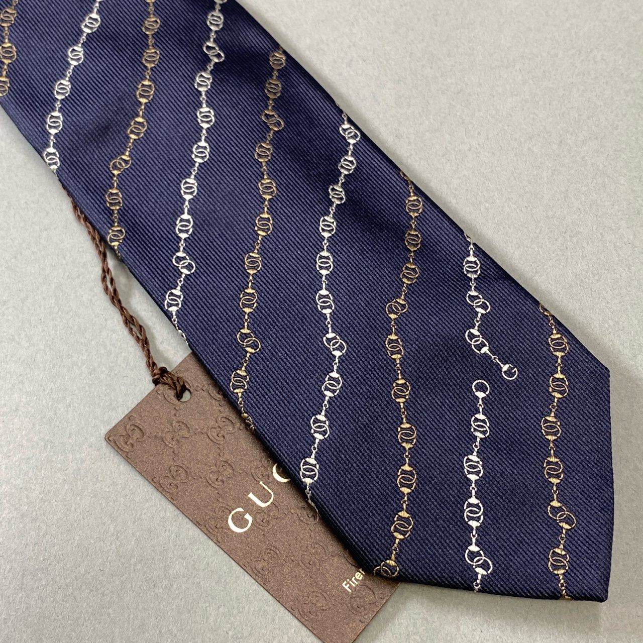 j16《美品》GUCCI グッチ ネクタイ シルク100% ストライプ フォーマル ネイビー ブラウン アイボリー メンズu02t