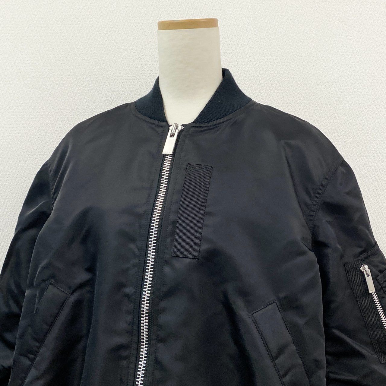 48h15《美品》 sacai サカイ MA-1 バックタックブルゾン ミリタリージャケット SCW-001 サイズ1 ブラック ナイロン レディースu02t