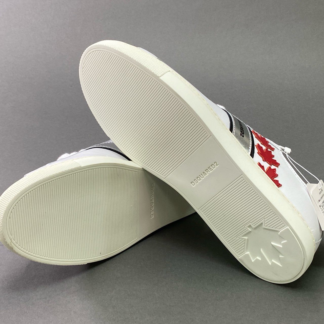 6b28 《タグ付き》 DSQUARED2 ディースクエアード Maple Leaf Sneakerd カーフレザー ローカットスニーカー 本革 保存袋付属 43 ホワイト 牛革