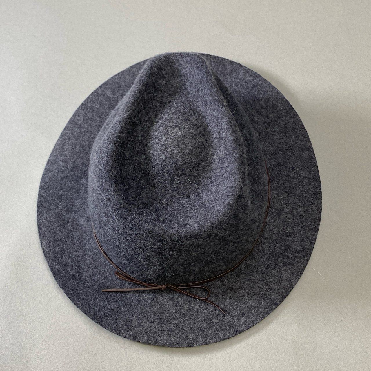 j16《極美品》WEEKEND MaxMara ウィークエンド マックスマーラ ウールハット ヘッドウェア 中折れハット 帽子 55760222 57㎝ グレー レディース