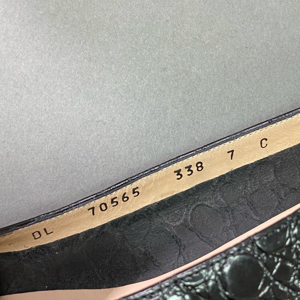 3e10 《美品》 Salvatore Ferragamo サルヴァトーレ フェラガモ VARA ヴァラリボン クロコ パンプス 7 ブラック レザー シューズ 革靴 箱付き
