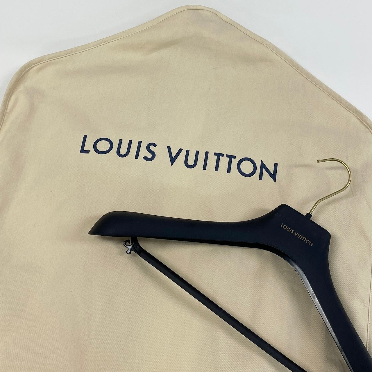 d2 《美品》 LOUIS VUITTON ルイヴィトン エンブロイダリー レザーボンバージャケット Embroidered Leather Bomber Jacket サイズ52 ブラック 牛革 超希少t18rt18r