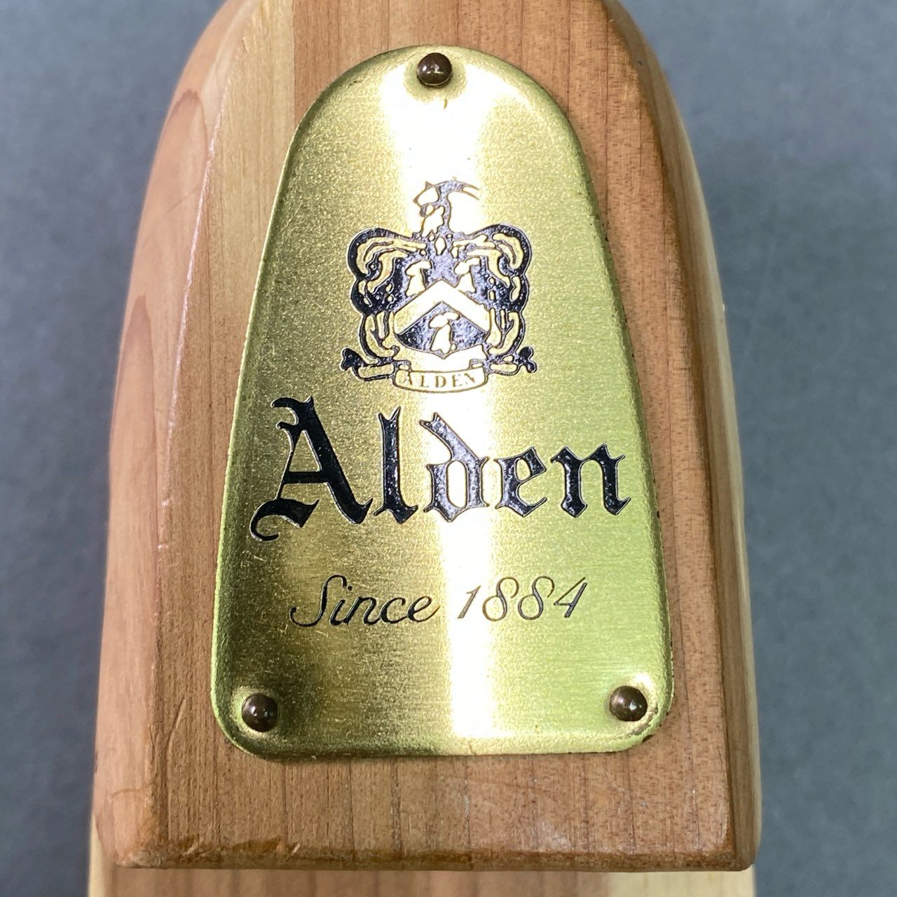 1e16① Alden オールデン ウッドシューツリー M 茶系 木製 シューズキーパー ビジネス 革靴
