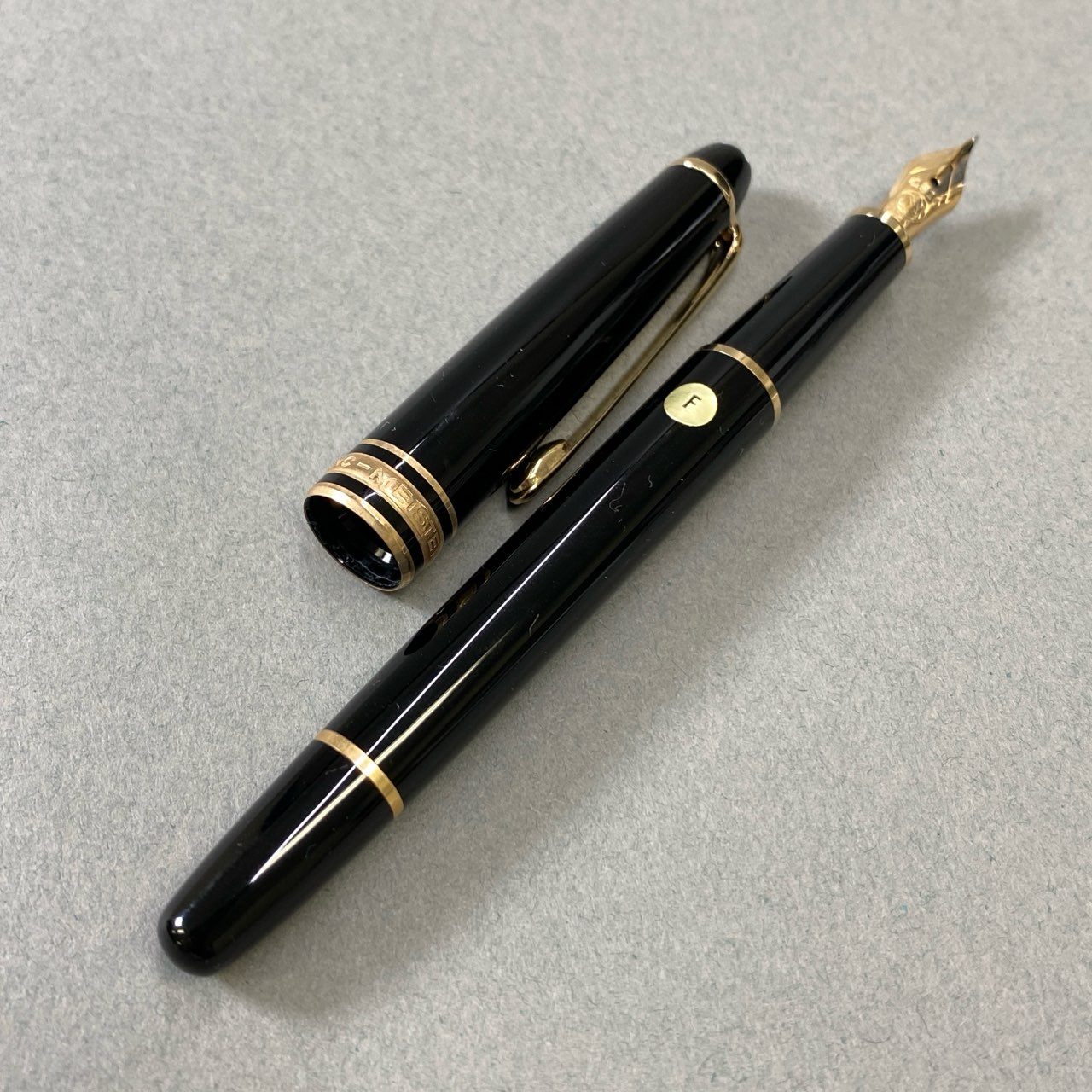 j16《美品》 MONTBLANC モンブラン MEISTERSTUCK 万年筆 ペン先 14K 585 ブラック ゴールド マイスターシュテュック ケース付きt18r