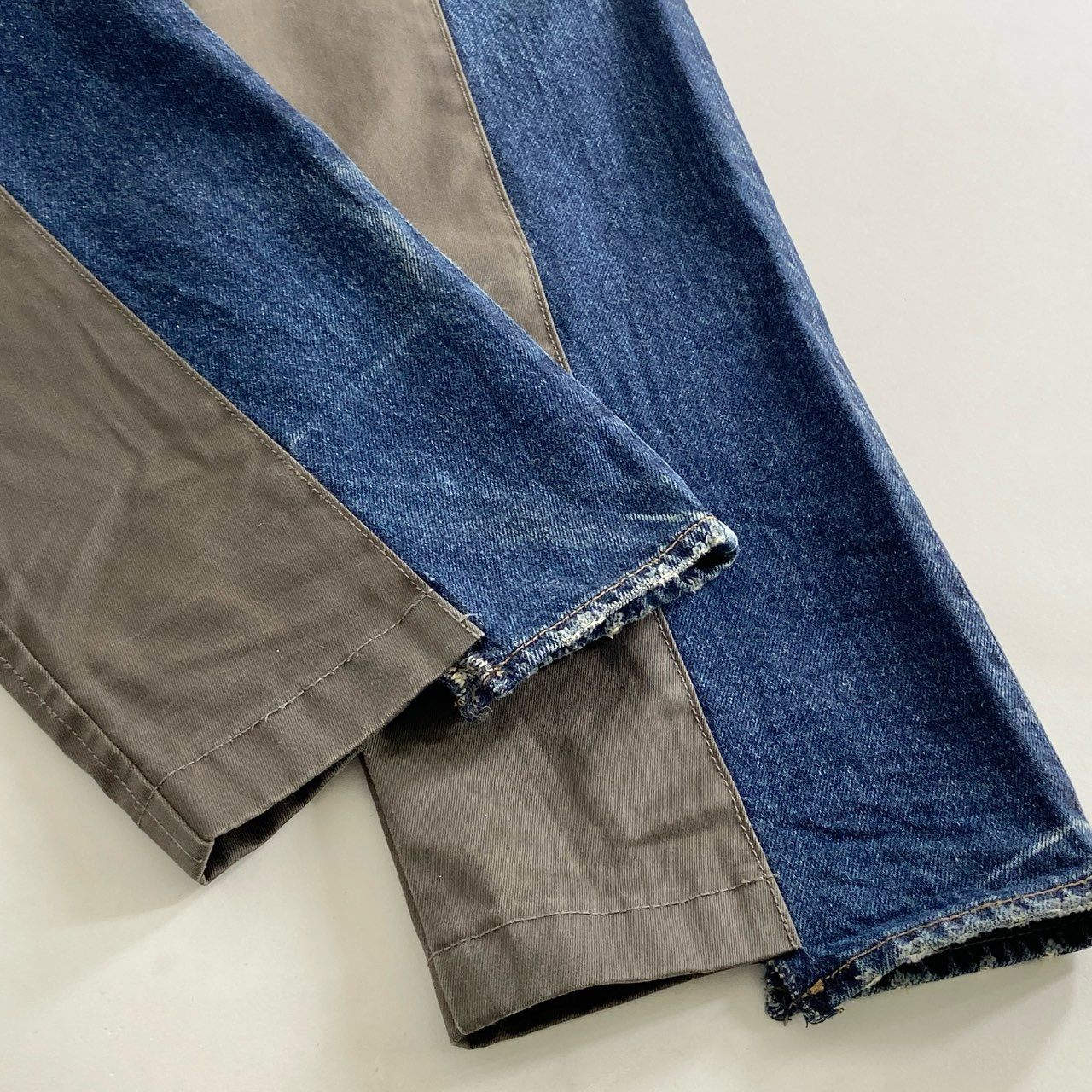 87i1 定価¥146,700 22SS MAISON MIHARA YASUHIRO メゾン ミハラヤスヒロ MMY パネルストレートジーンズ デニムパンツ A08PT022 44 ブルー グレー DENIM